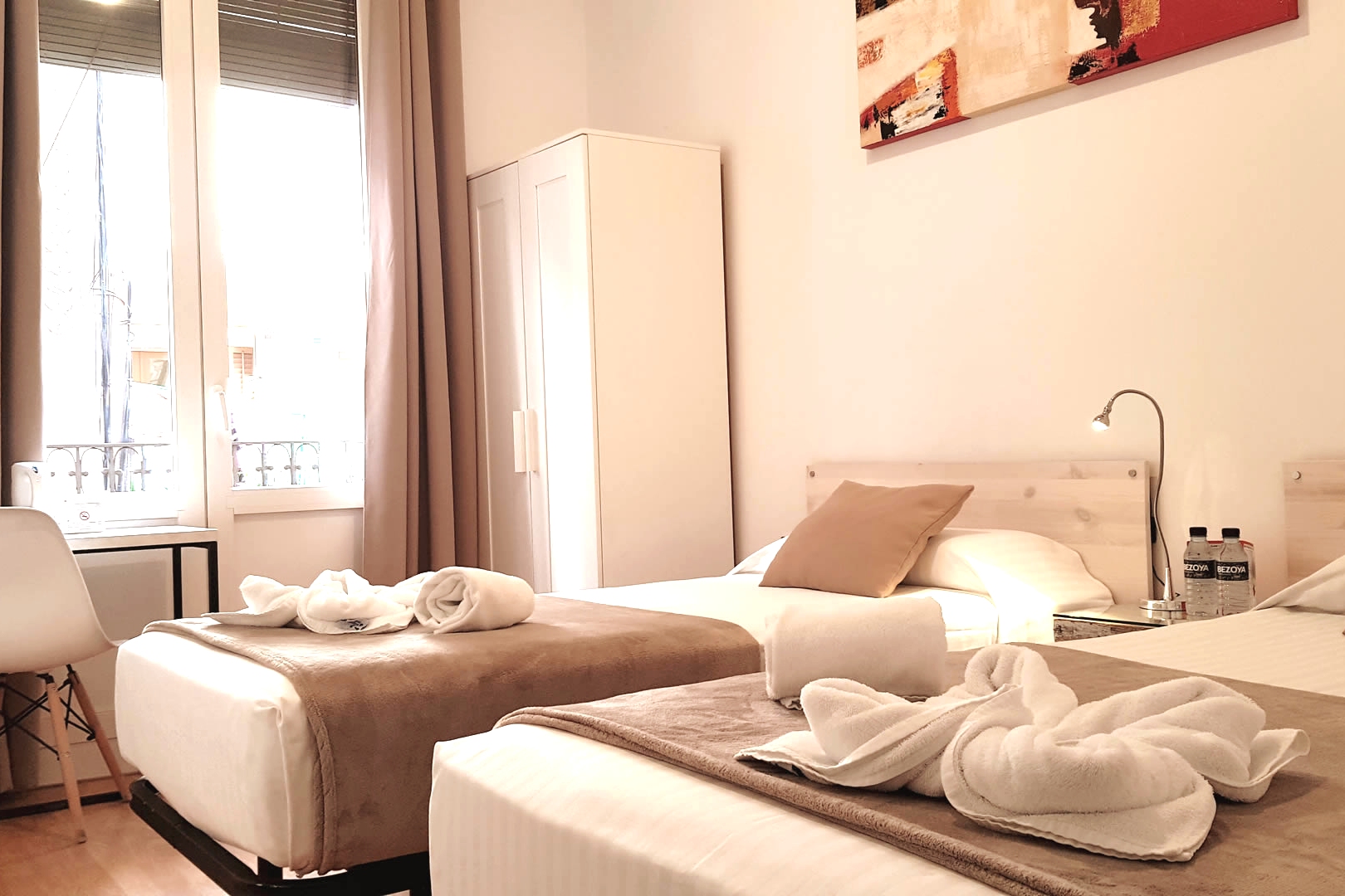 Twin Room with Private Bathroom- 2 beds