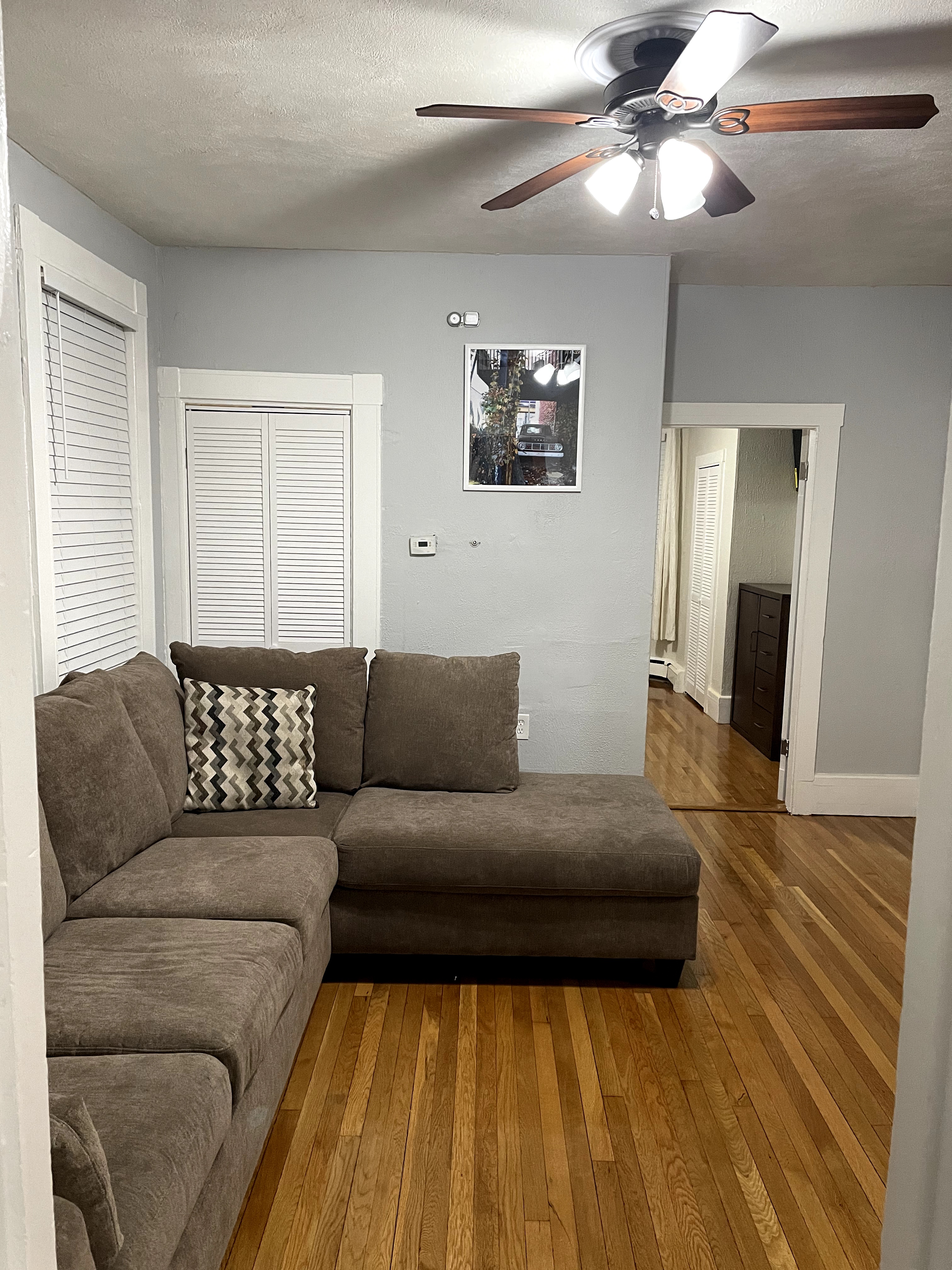 Newly renovated 3 bedroom 10 mins from downtown