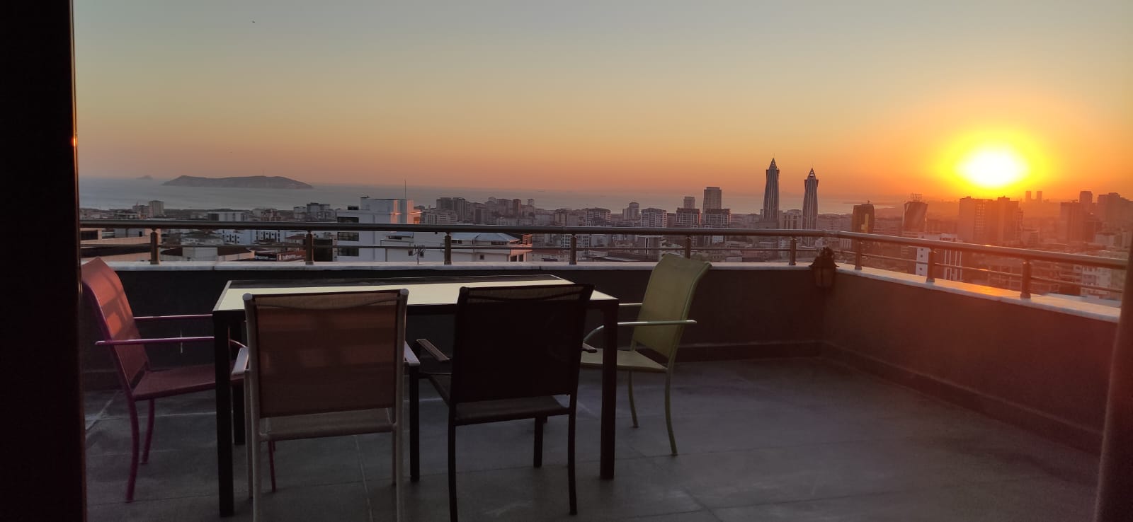 Twostorey quite apartment with terrace sea view