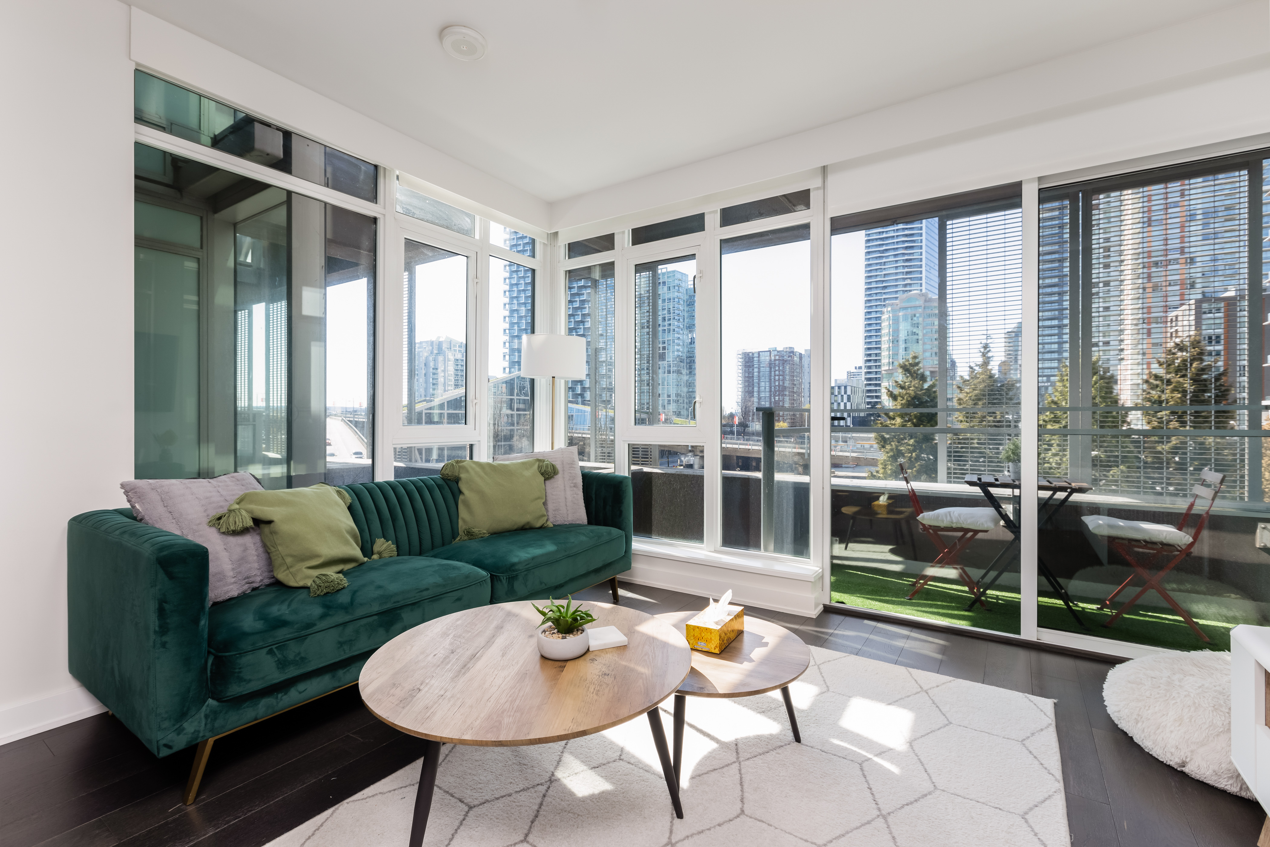 AC/Yaletown/Nespresso/IncredibleView/Sleep 3 Adult