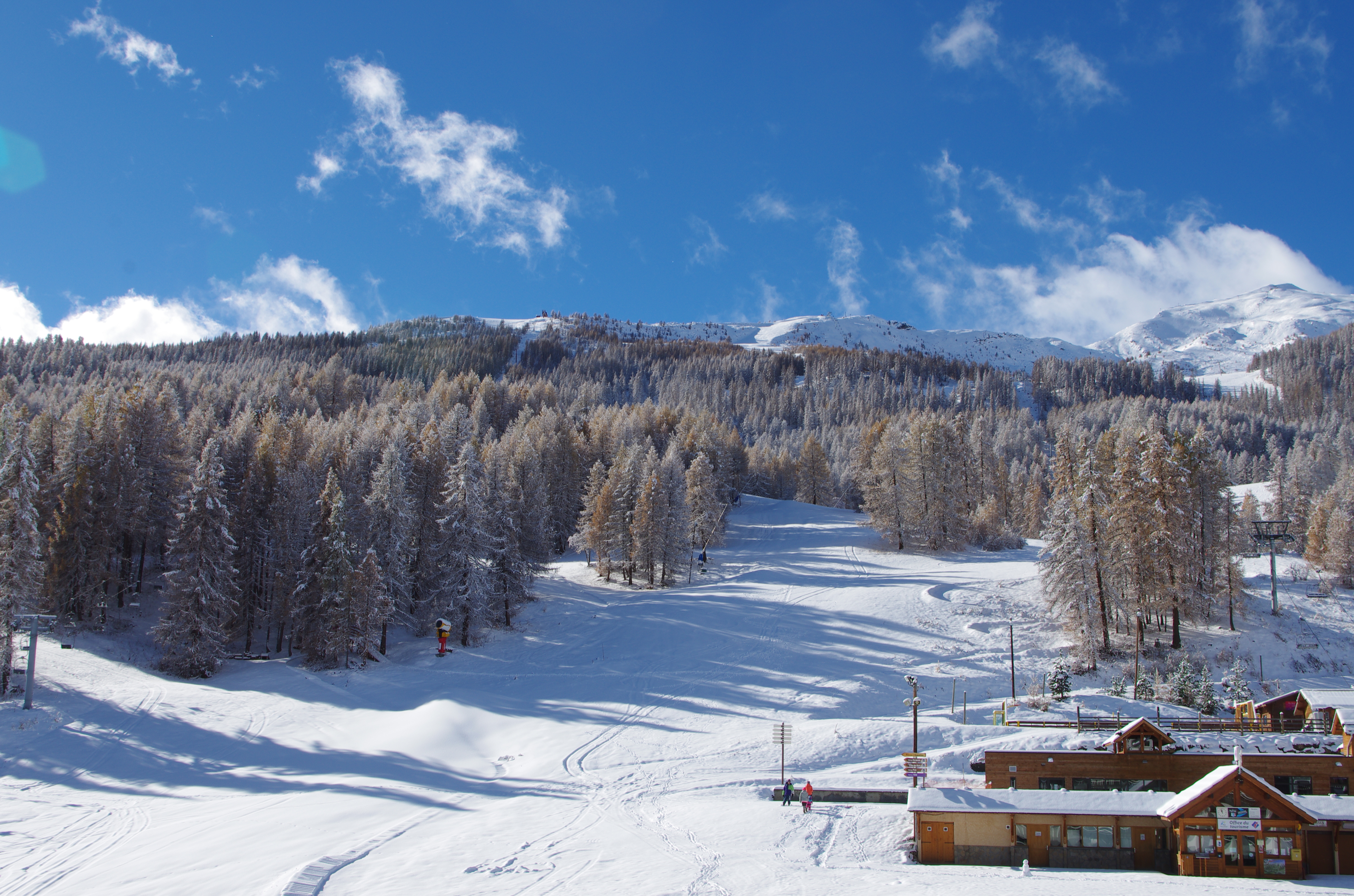 PUY SAINT VINCENT 1600 AT THE FOOT OF THE SLOPES