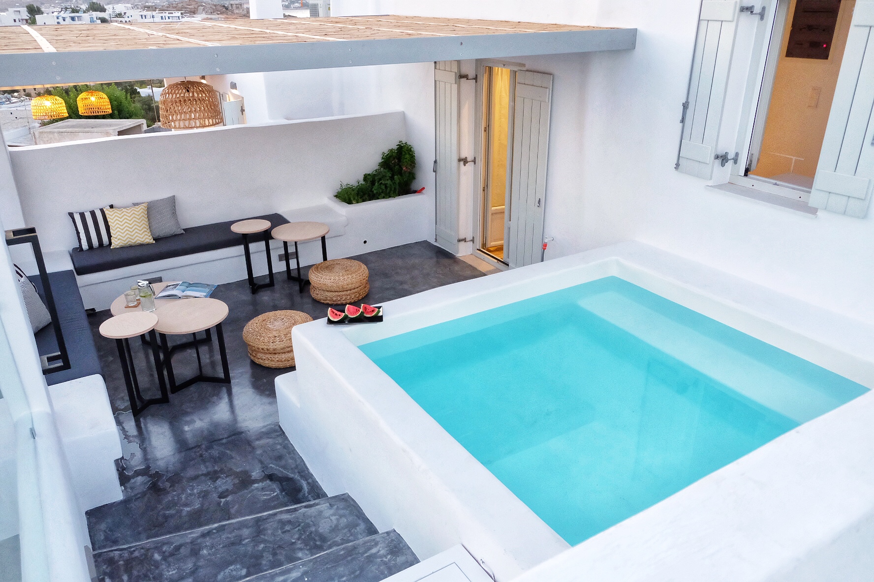 Apartment Aphrodite 2 with private pool in Naoussa