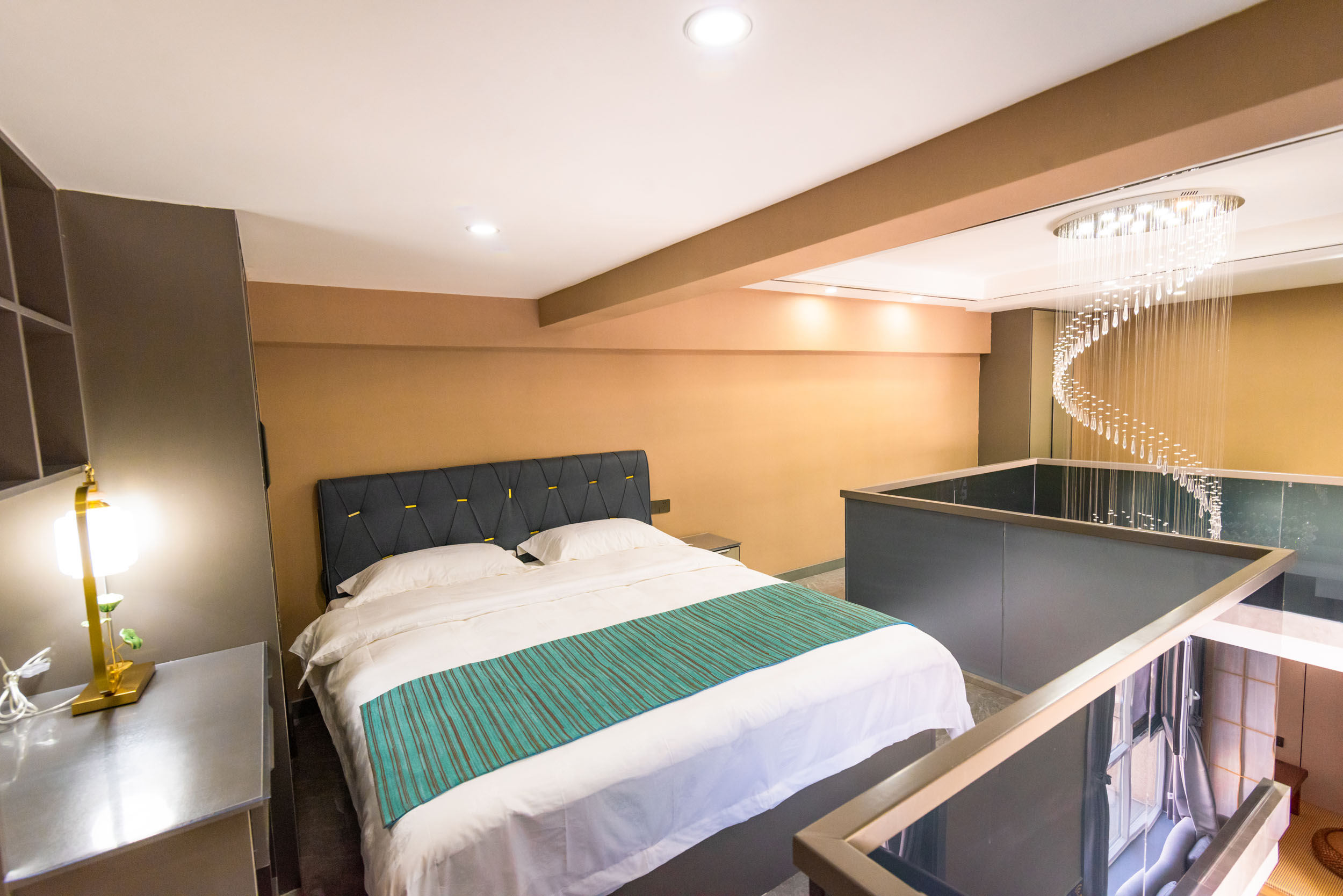 Minimalist Apartments Accepting Third Party Checks 