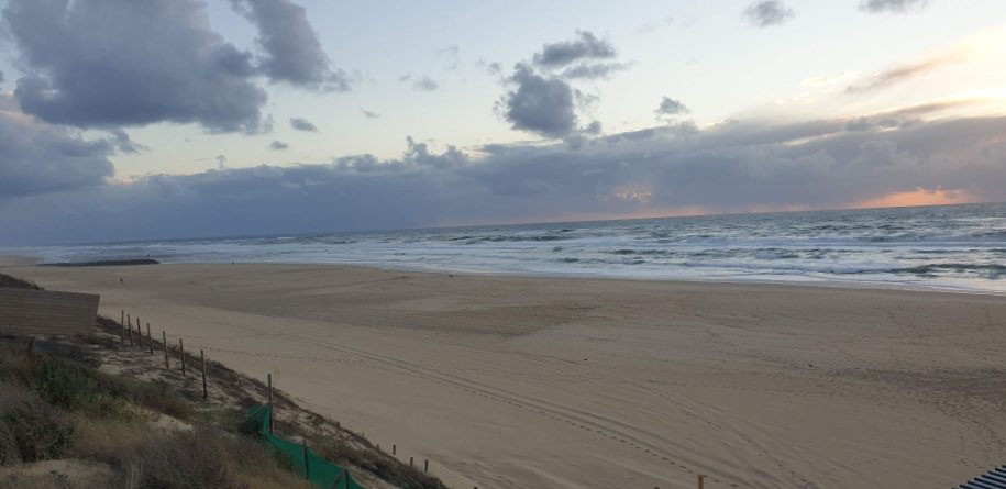 T 2  ALL COMFORT IN RESIDENCE  ON THE LAKE