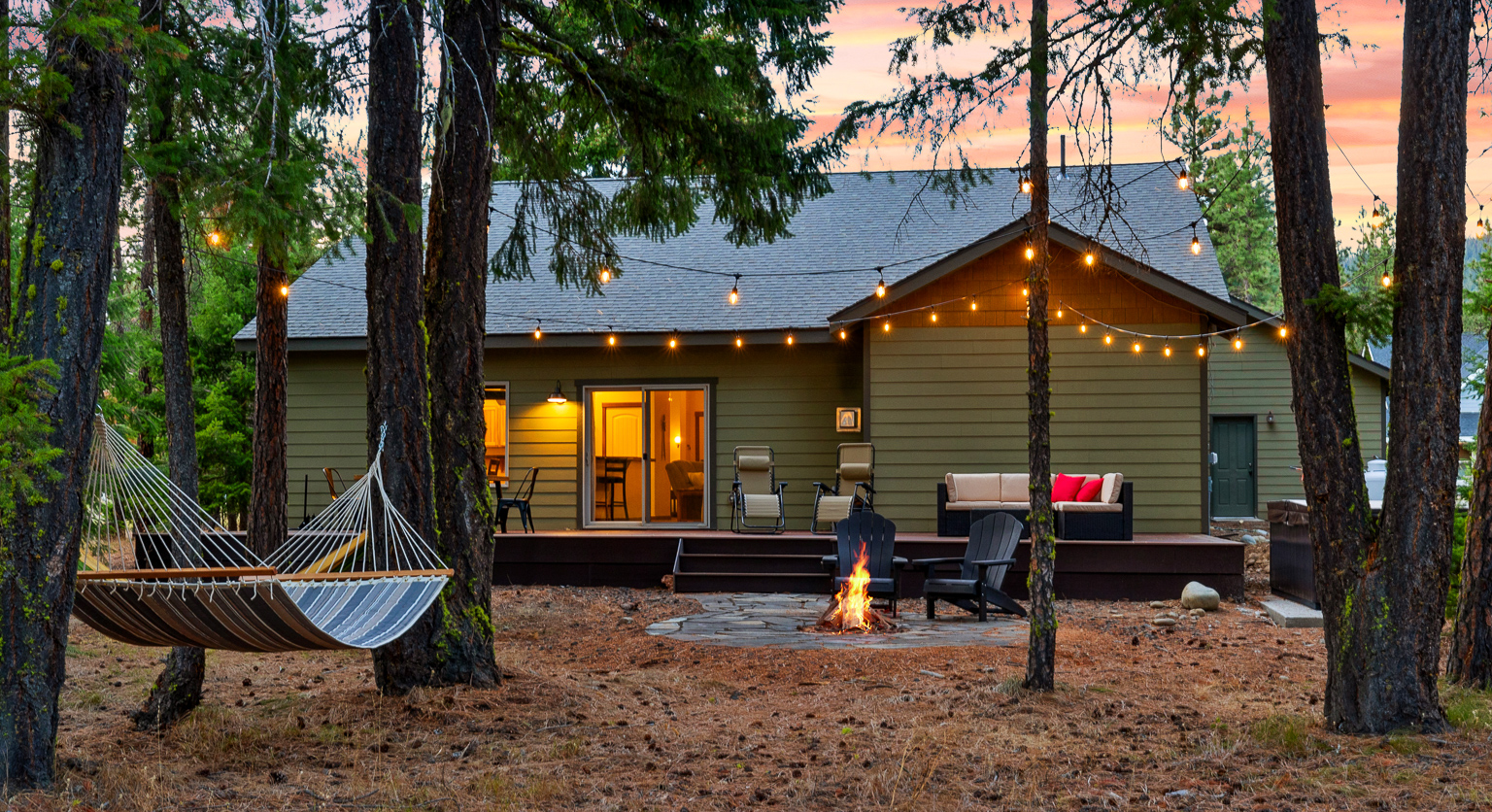 Game room, lake, pool, hot tub, next to Suncadia