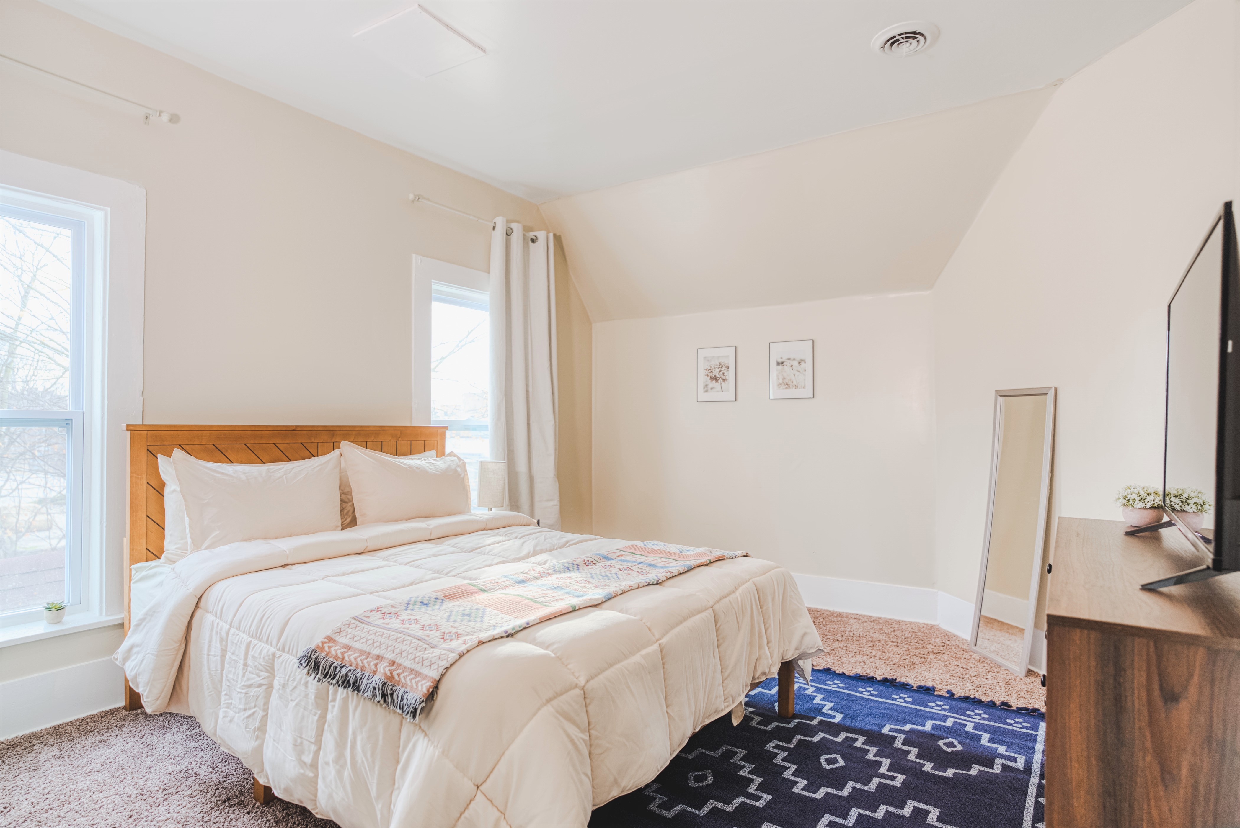 Lavender Hill Lake House Views +Near Dunes Houses for Rent in