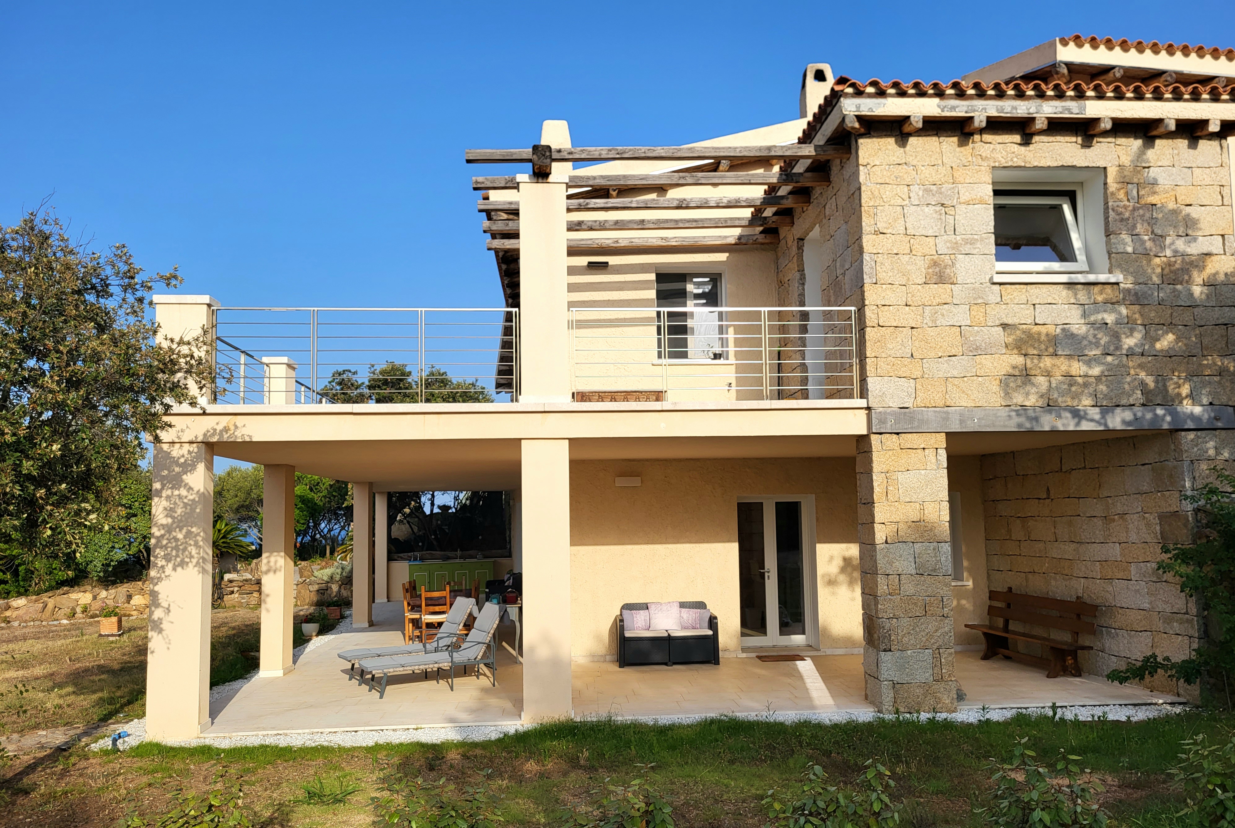 A peaceful oasis by the sea