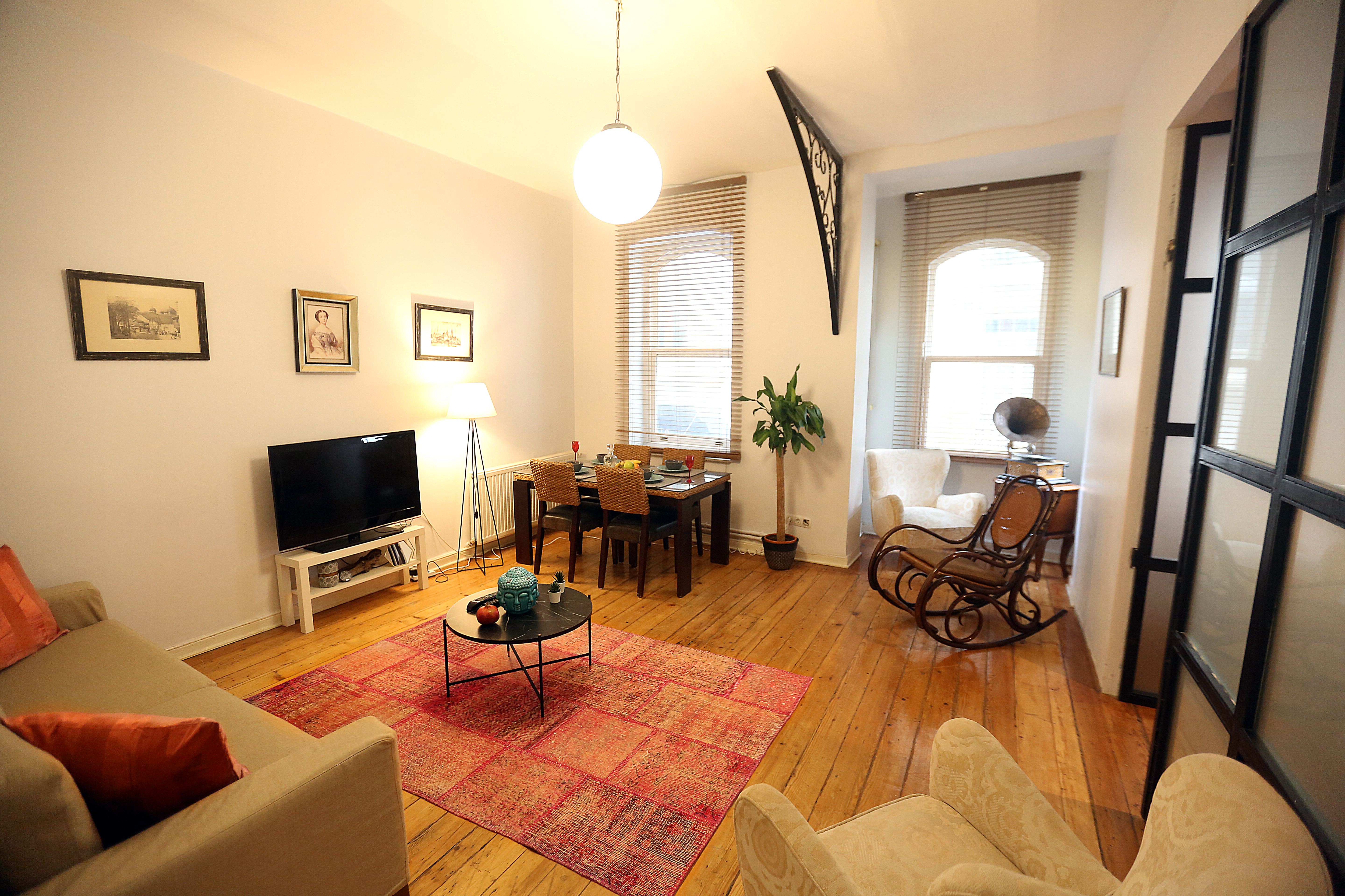 Great location in the heart of Galata w Elevator