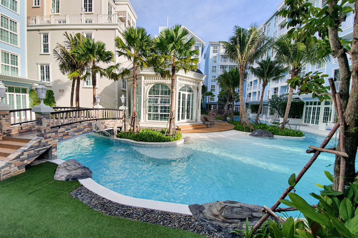 Grand Florida Beachfront - Image 4