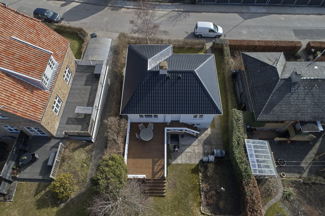 Basement room in quiet surroundings with private  bathroom
