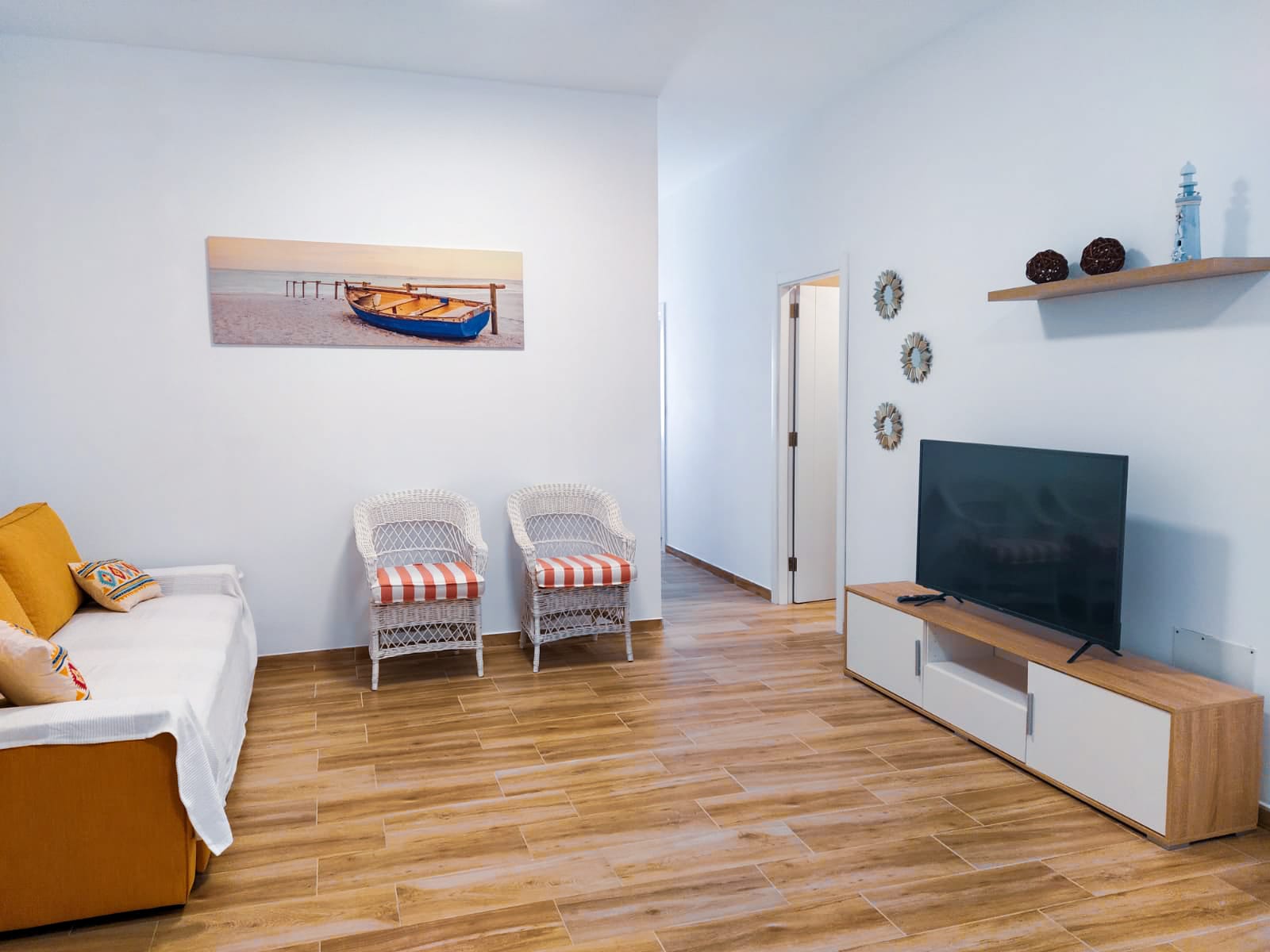 Fabulous apartment just 1 minute  from the sea!