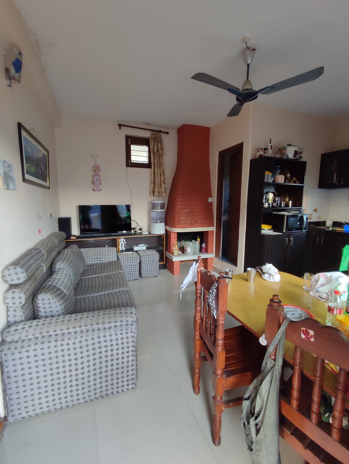 Full floor apartment, balcony with lake view