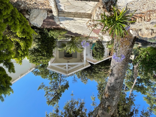 Adorable little house 400m from the sea.