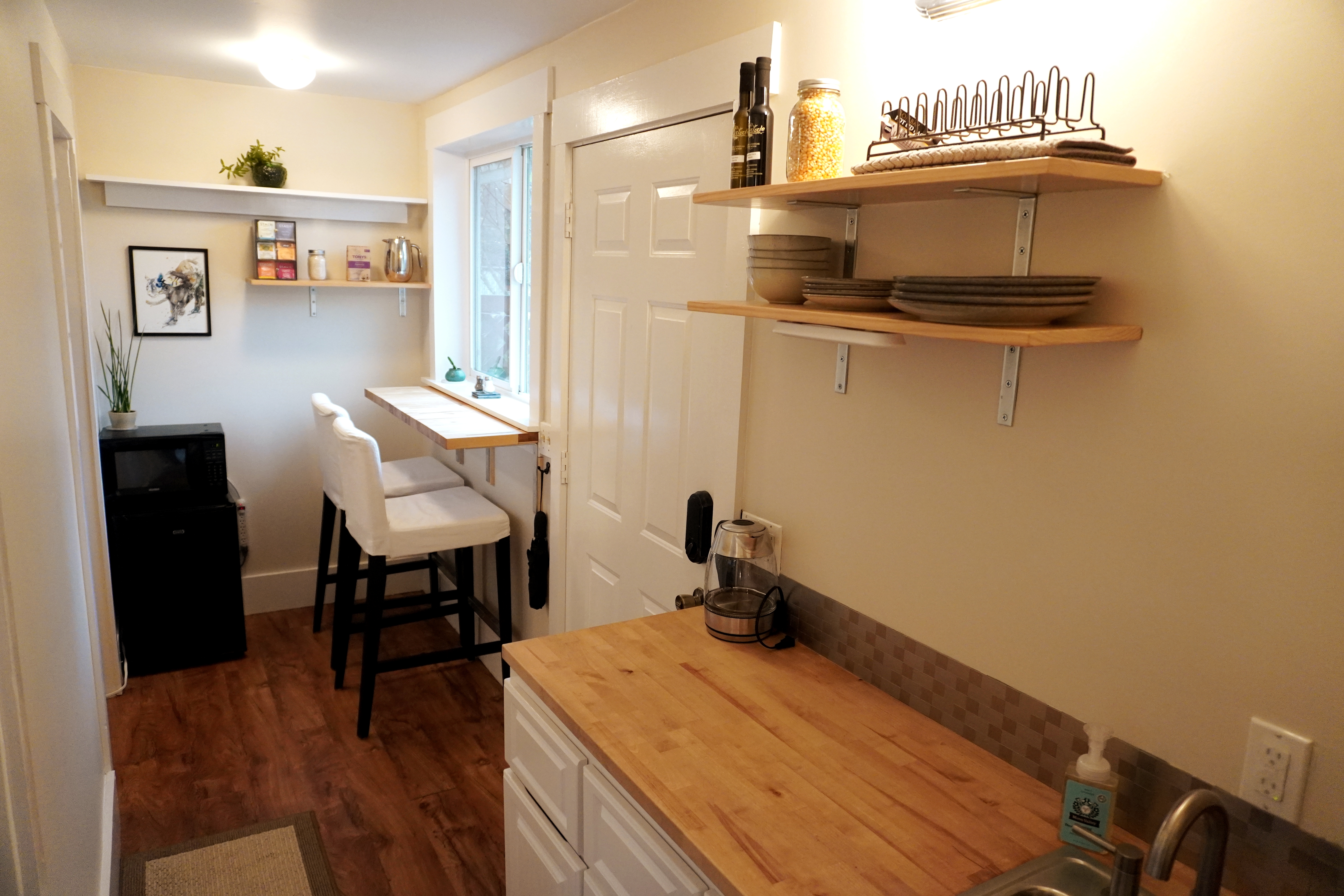 Cozy garden suite with kitchenette
