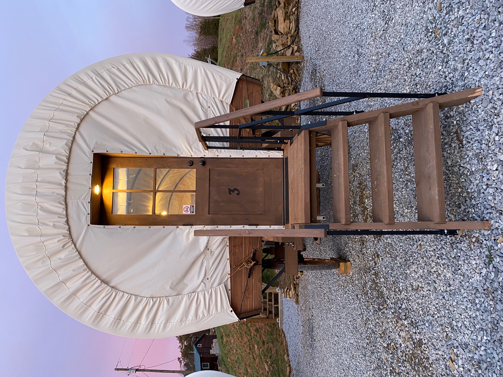 Luxury Conestoga Covered Wagon Glamping! Farm stays for Rent in