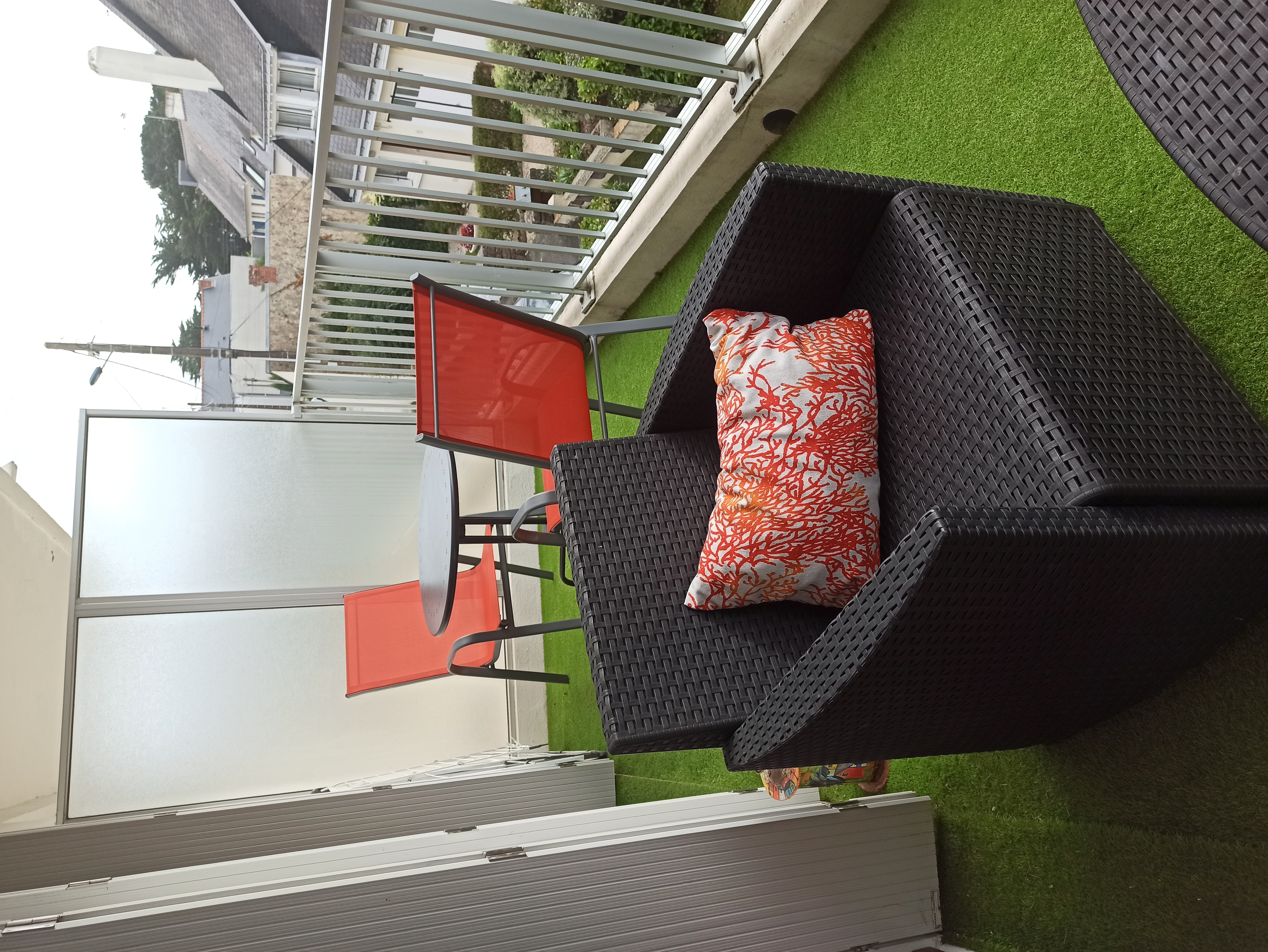 Beautiful studio, bright with balcony, seaside