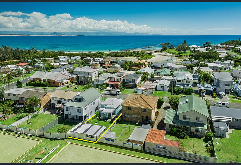 Delightful original beach house at Currarong Houses for Rent in Currarong, New South Wales