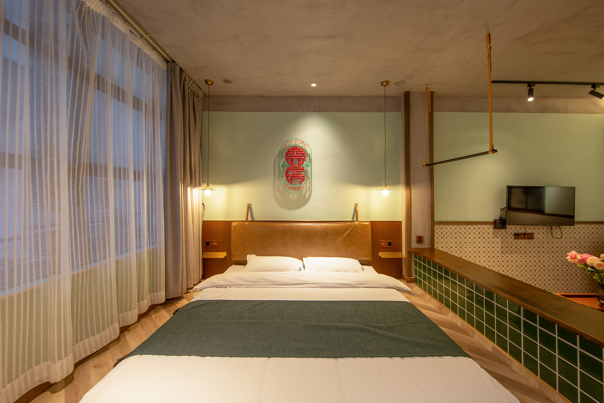 [Erfolgreiches Öffnen der Flagge] Zimmer mit Queensize-Bett und