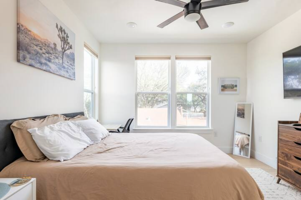 Comfy & modern home in 78753, Austin