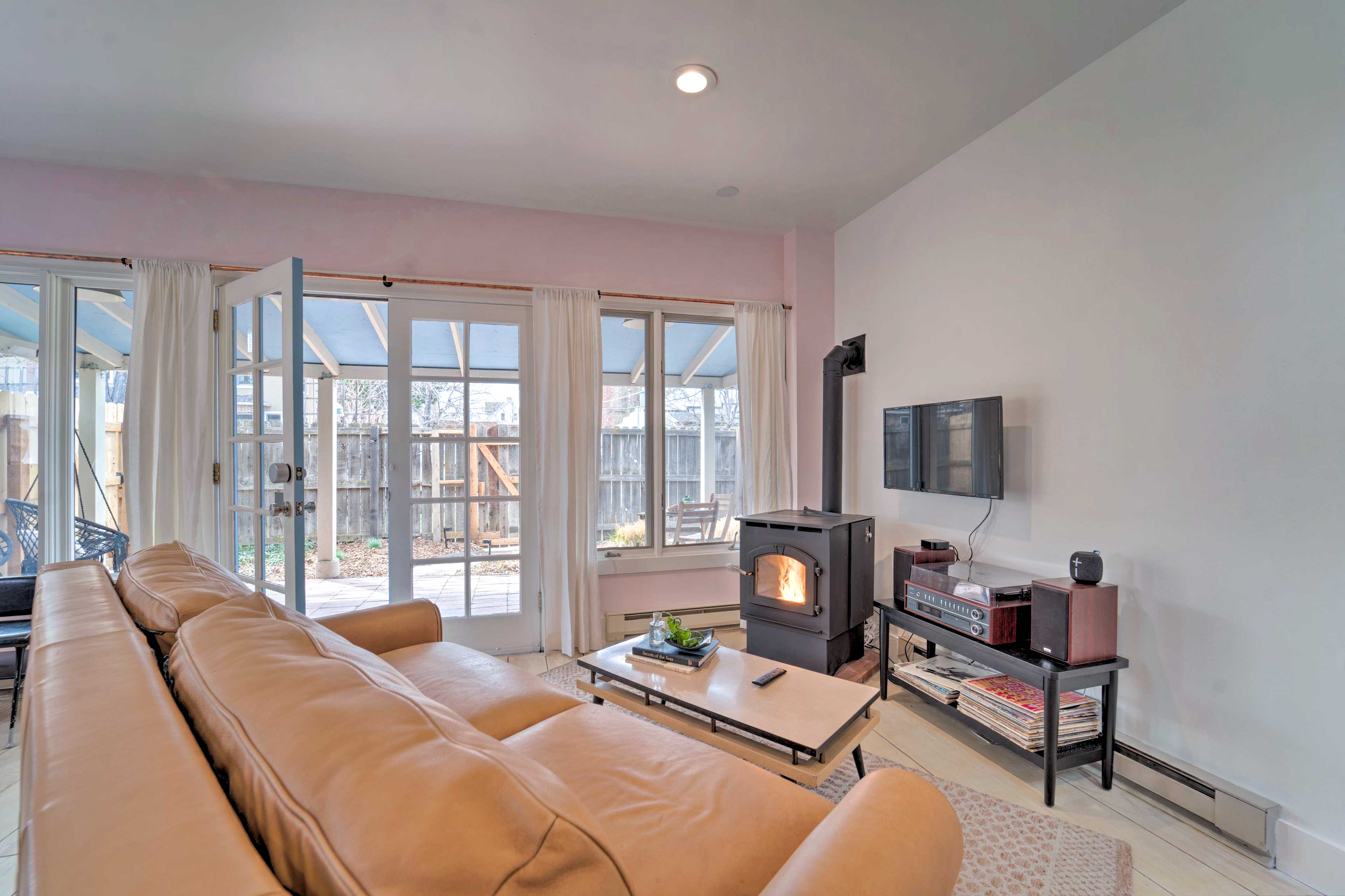 Bright, urban, modern barn loft - S. Capitol Hill