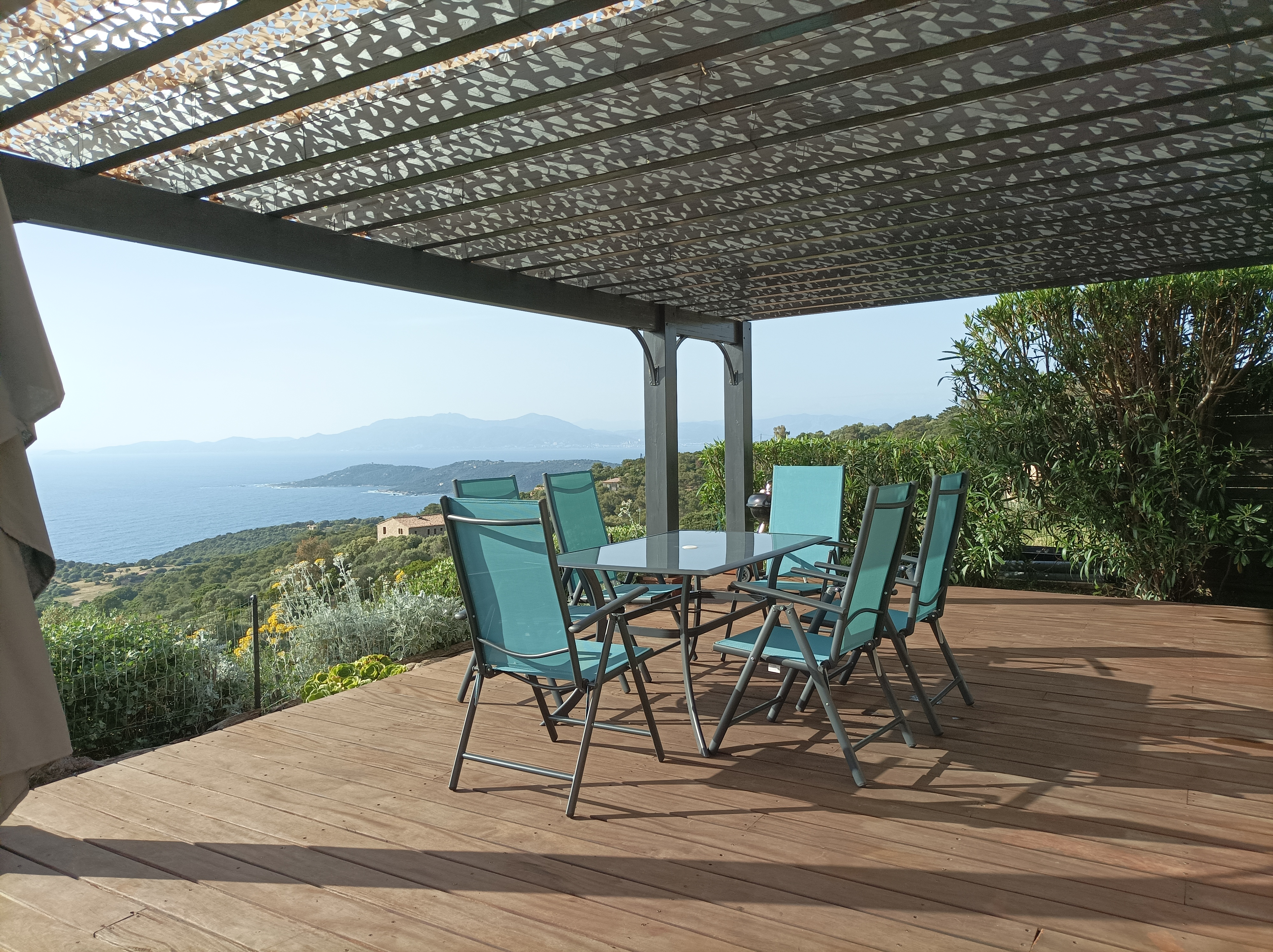 Acqua Doria 
Jolie Petit Villa with sea views