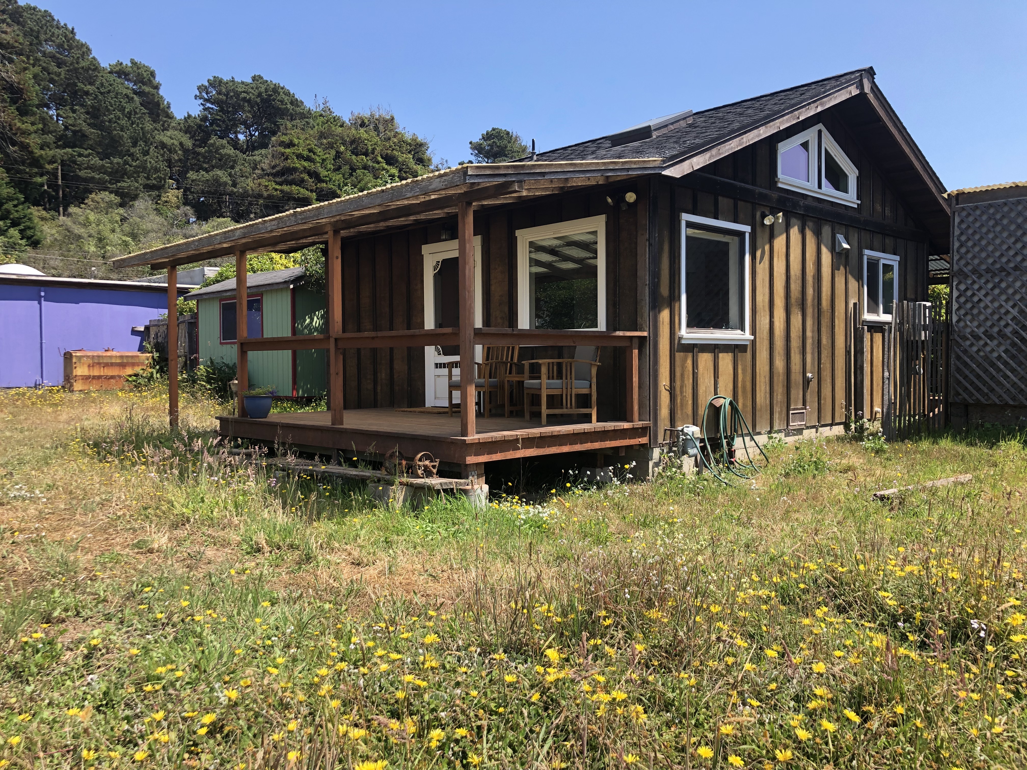 Beloved, Cozy Artist’s Cottage One Mile From Sea