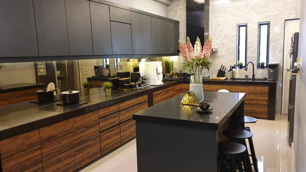 Luxury NearJPO&UTM 4BR3Bath 8pax AururaPremiumStay