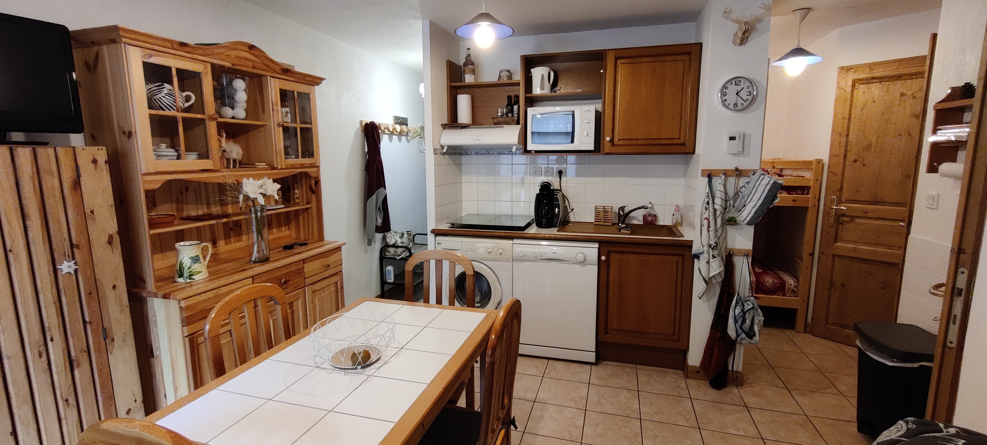 Coquet F2 La Giettaz with bike/motorcycle garage