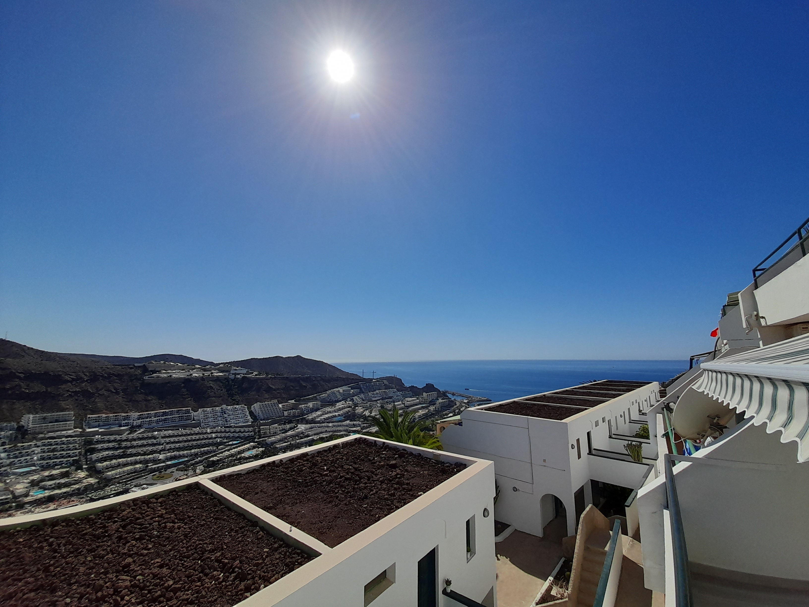 Puerto Rico:  sea view, terrace, wi-fi fibra, pool
