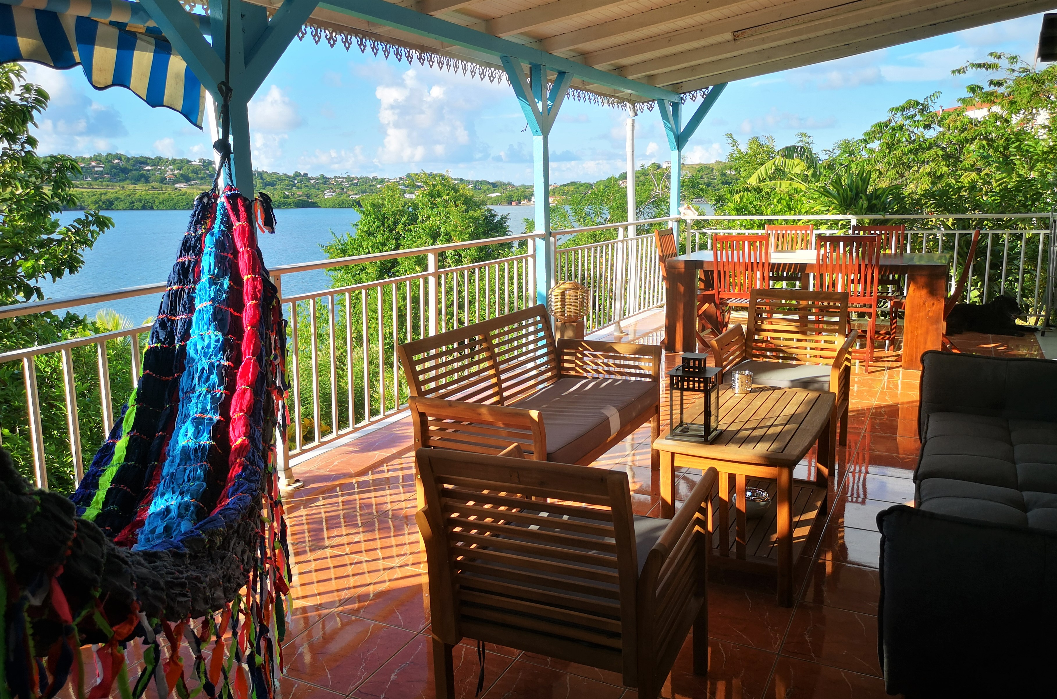Cozy house with 270 ° sea view and mountain   ;-)