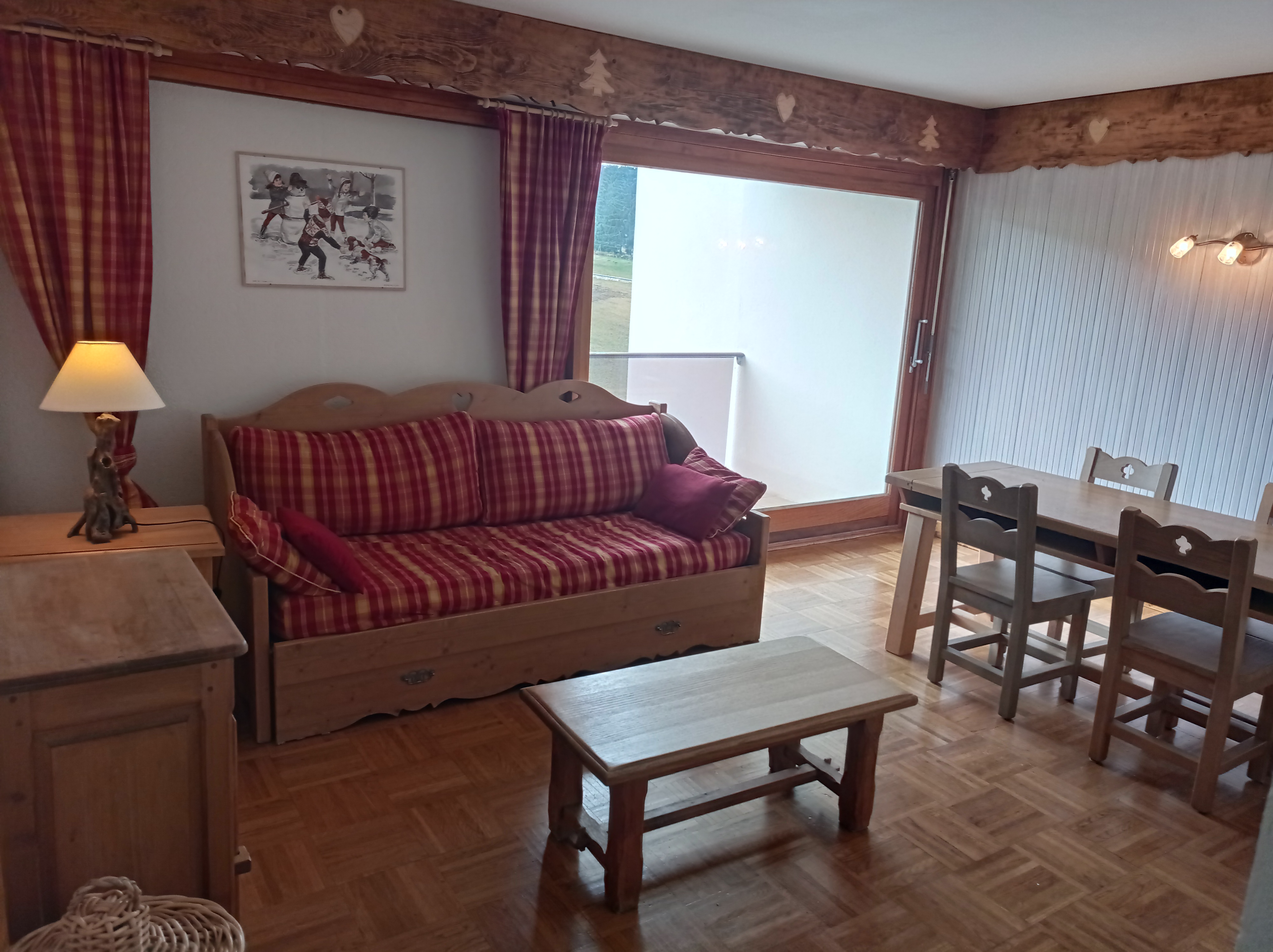 Beautiful apartment with fireplace at the foot of the slopes