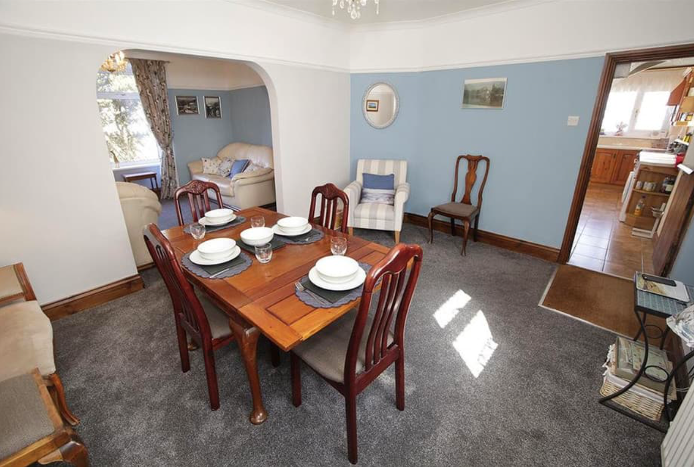 4 Bedroom with beautiful walks and beach close by