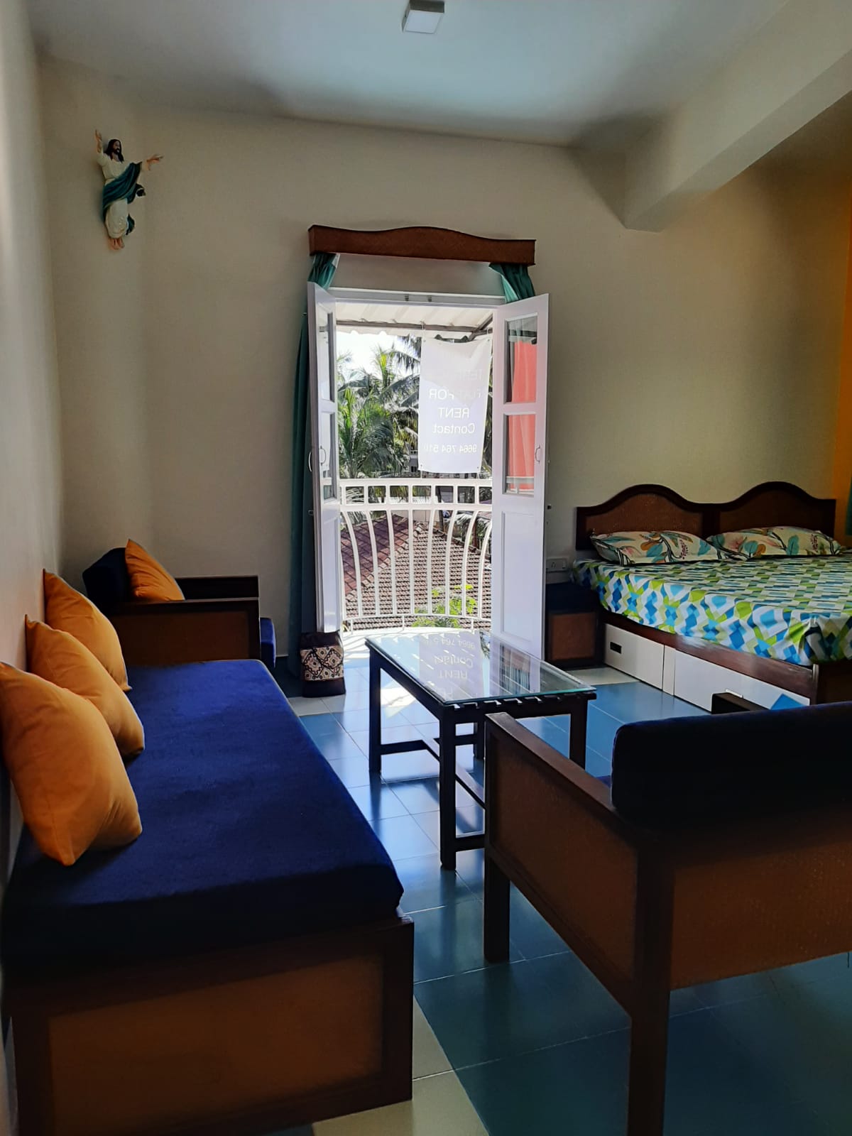 B6F Terrace Apt Steps from Goa's Pristine Beaches