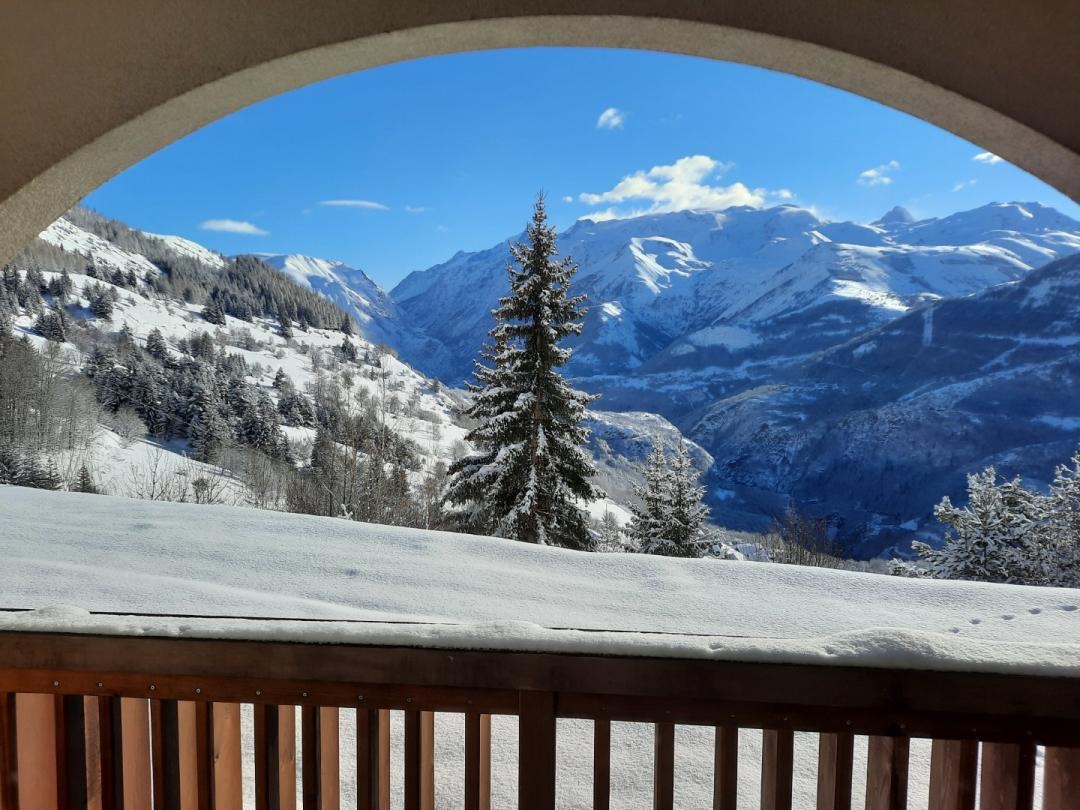 Apartment with A VIEW, close to ALPE D 'HUEZ estate SLOPES