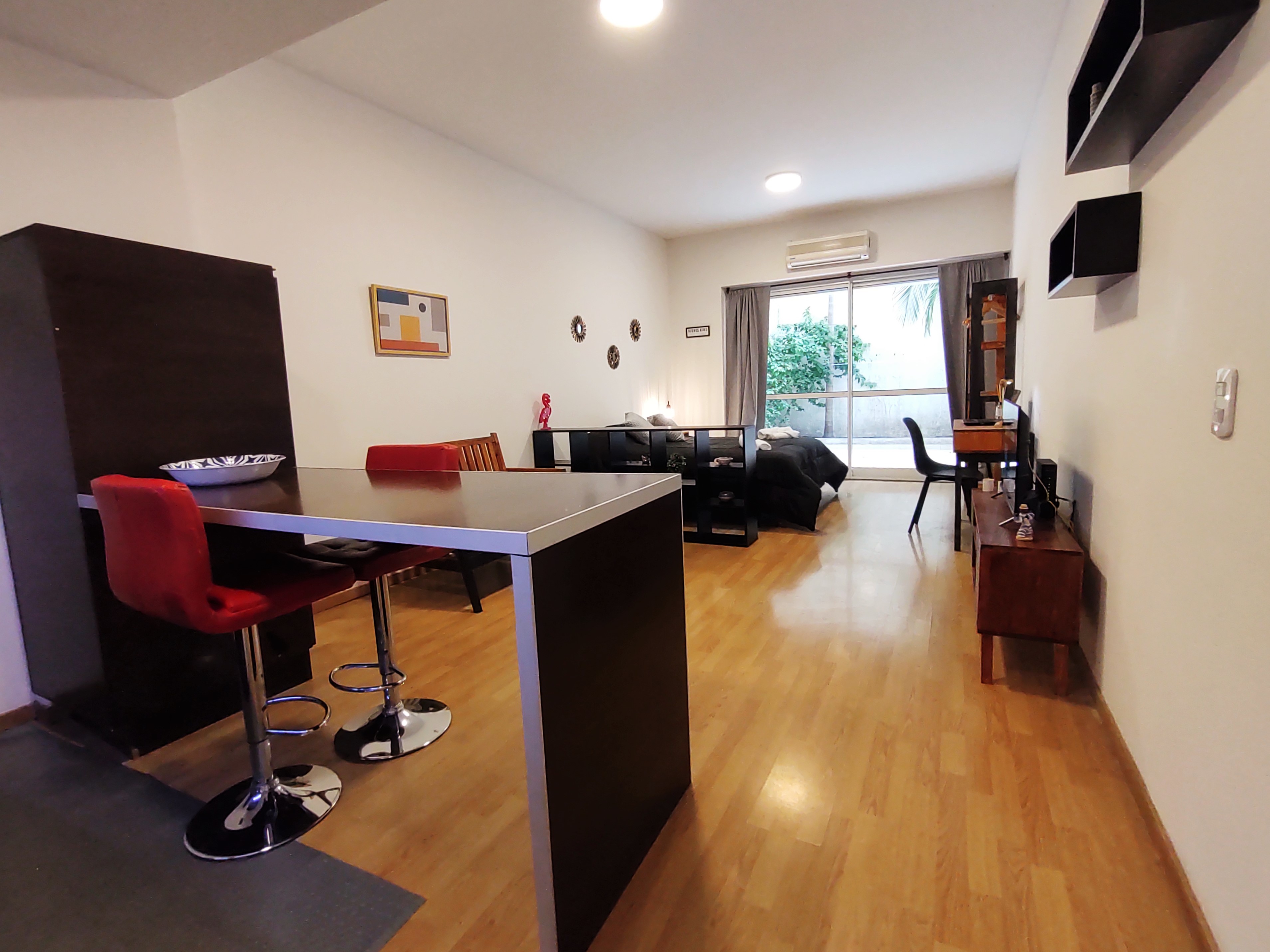 Cozy Apartment with private patio