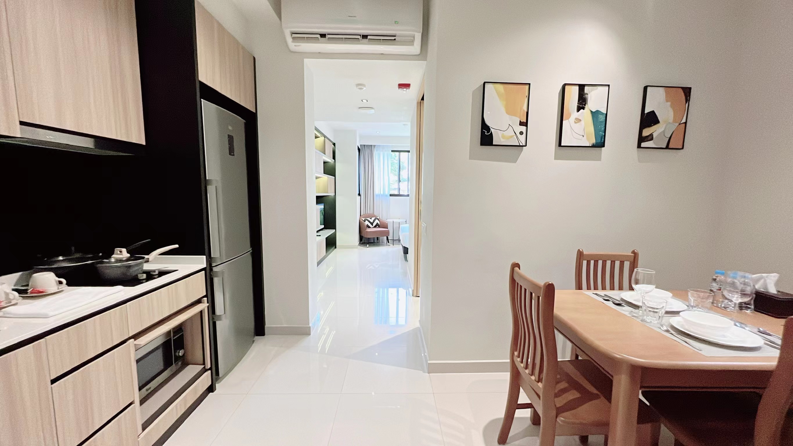Novena City Apt_Modern Deluxe Queen Suite 04