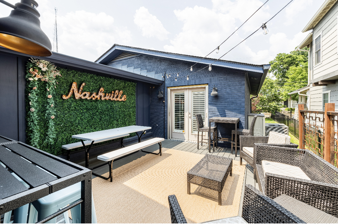 Heart Of Twelve South Village sleeps 4-8 in District 17, Nashville