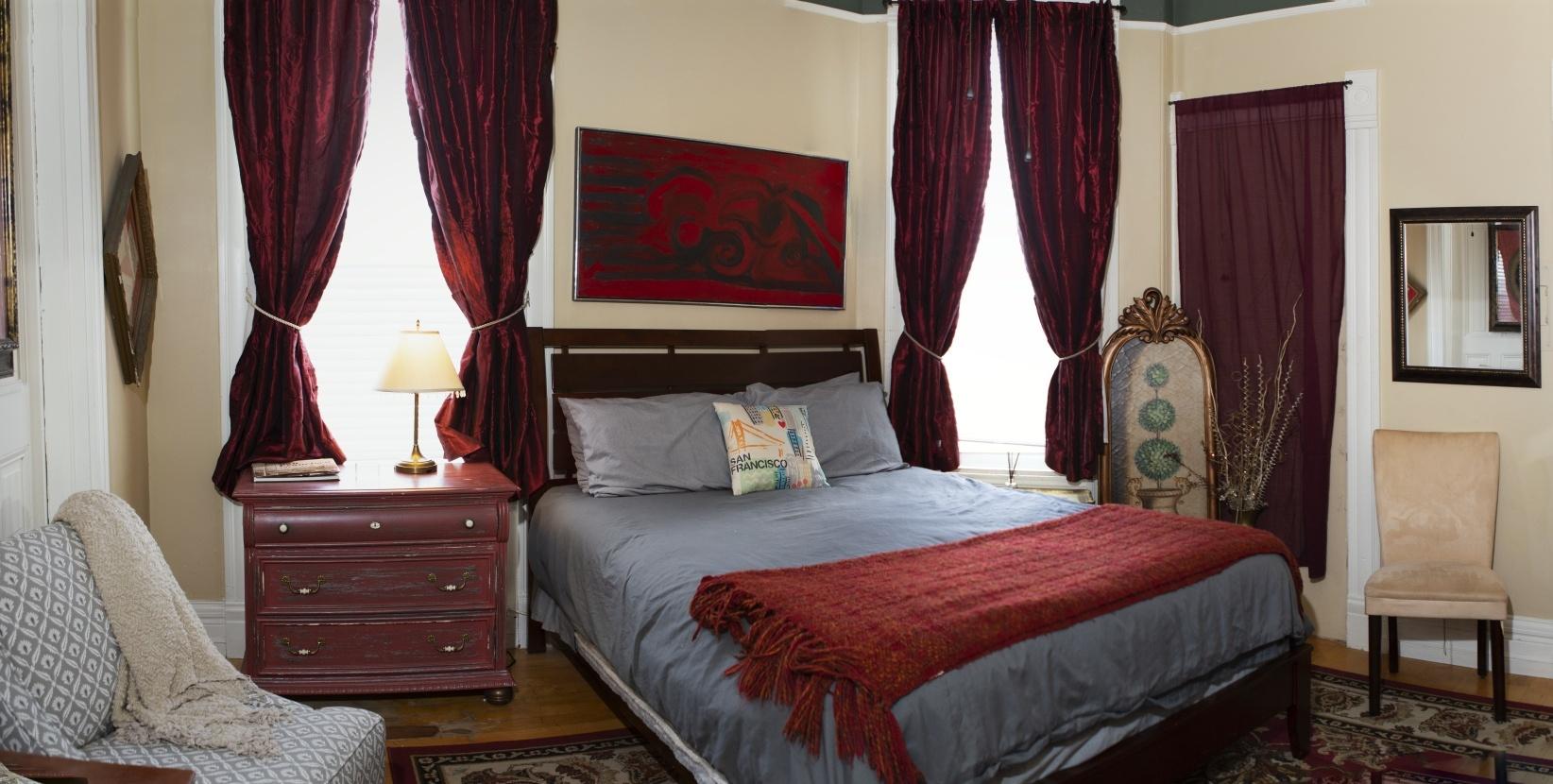 Victorian Stay, City View, Golden Gate Rm.