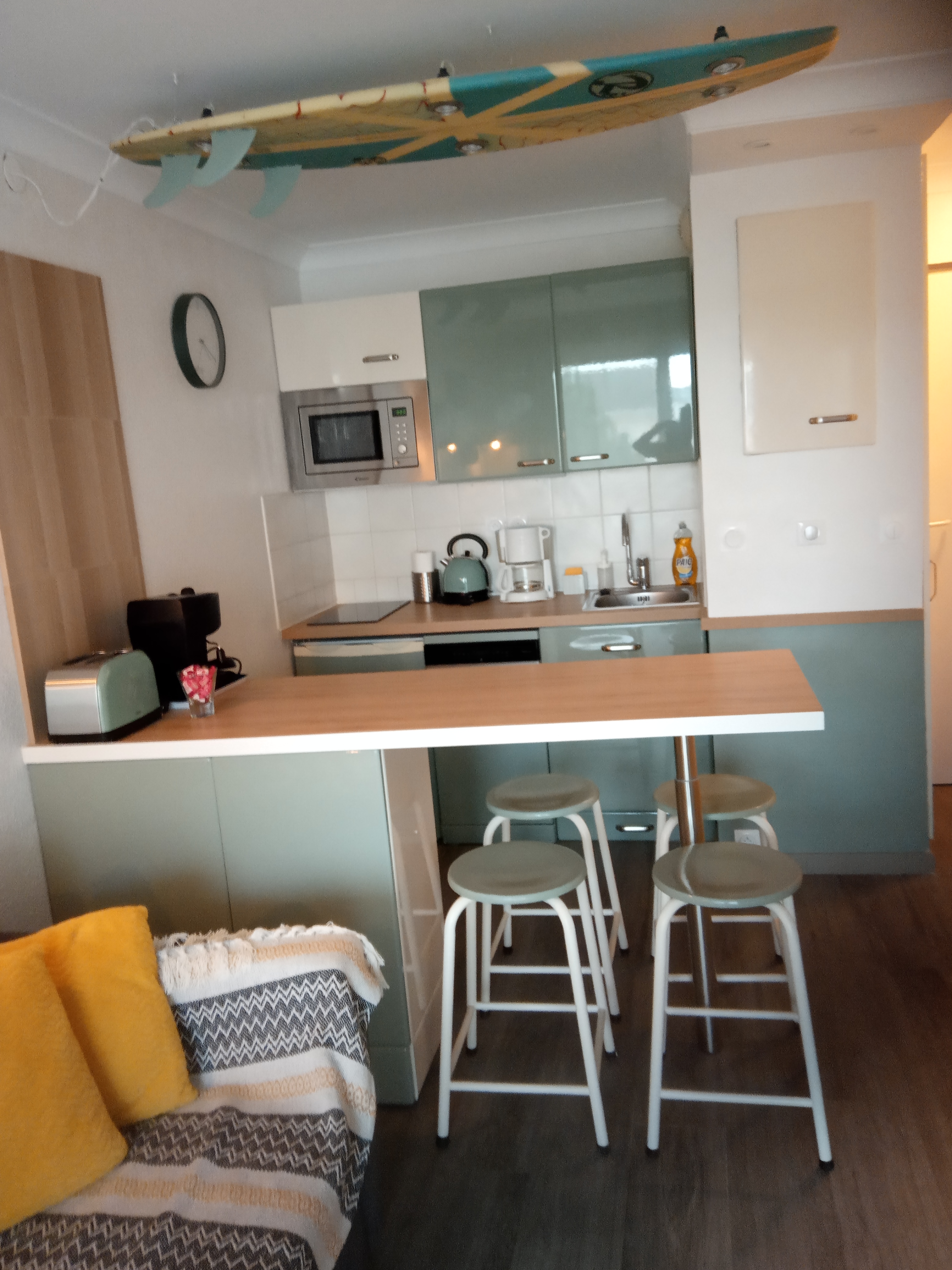 Beachfront T2, residence with swimming pools