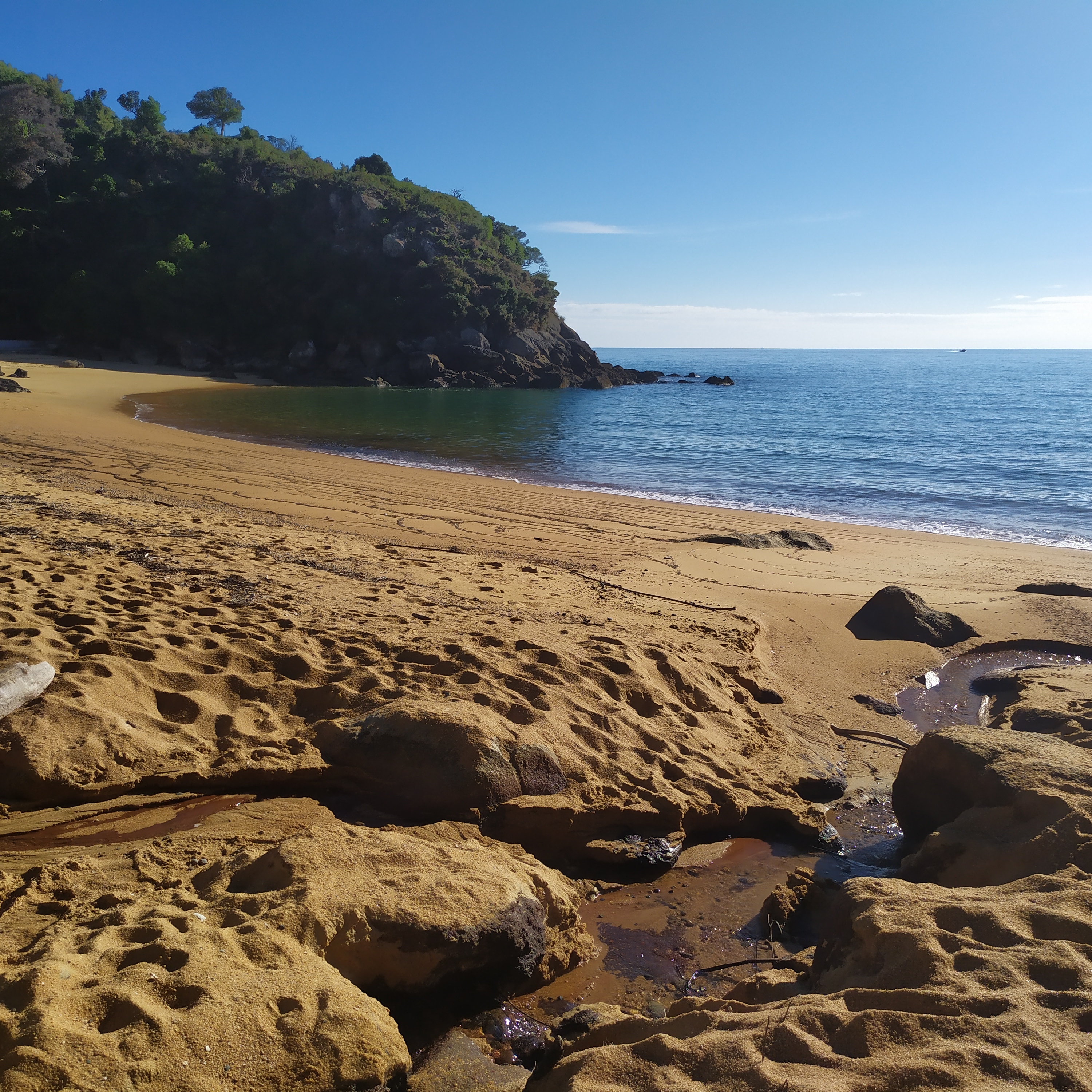 Beautiful Secluded Honeymoon Bay, Kaiteriteri