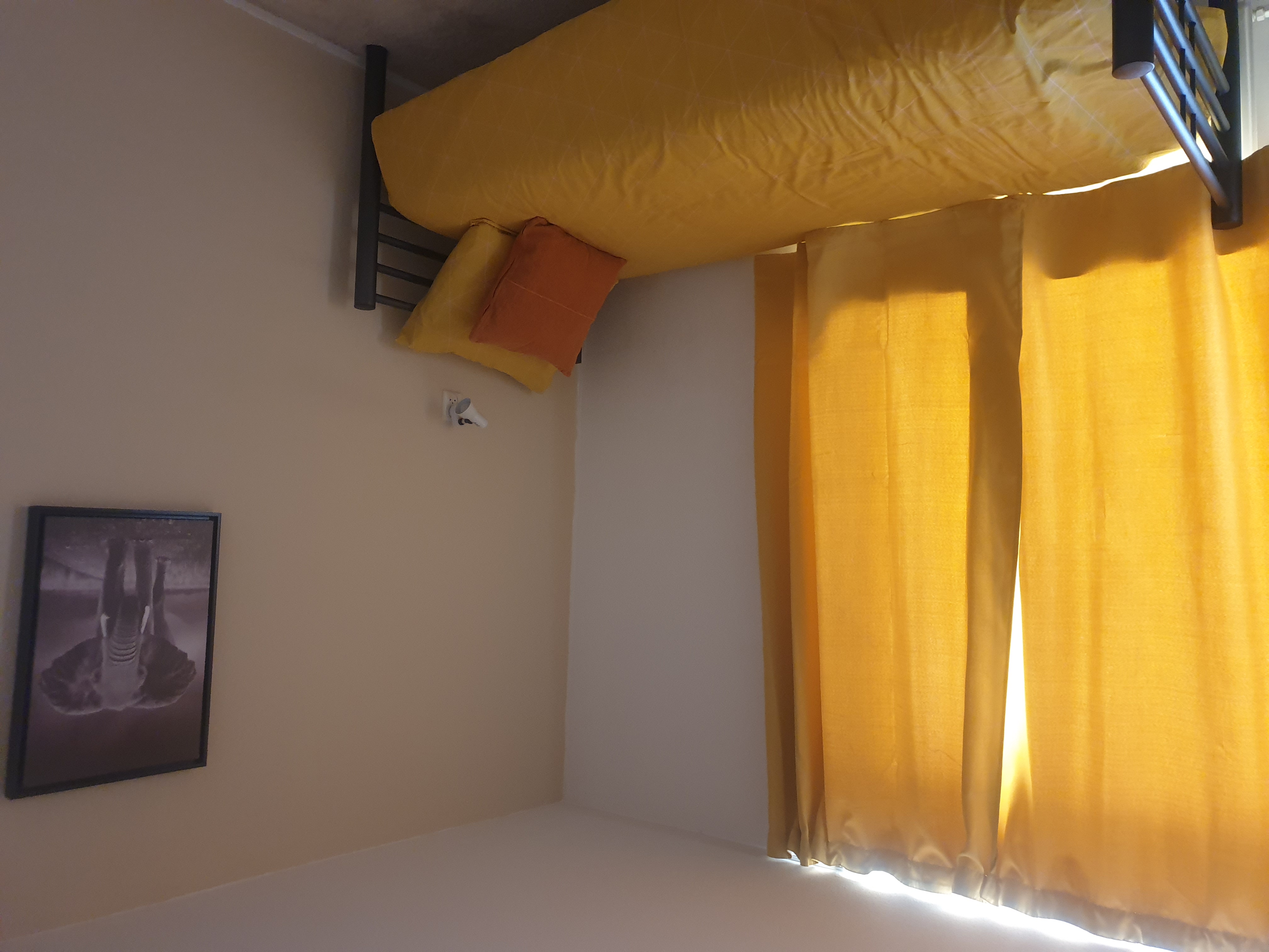 Comfortable and neat room in a quiet neighborhood — Rotterdam stay