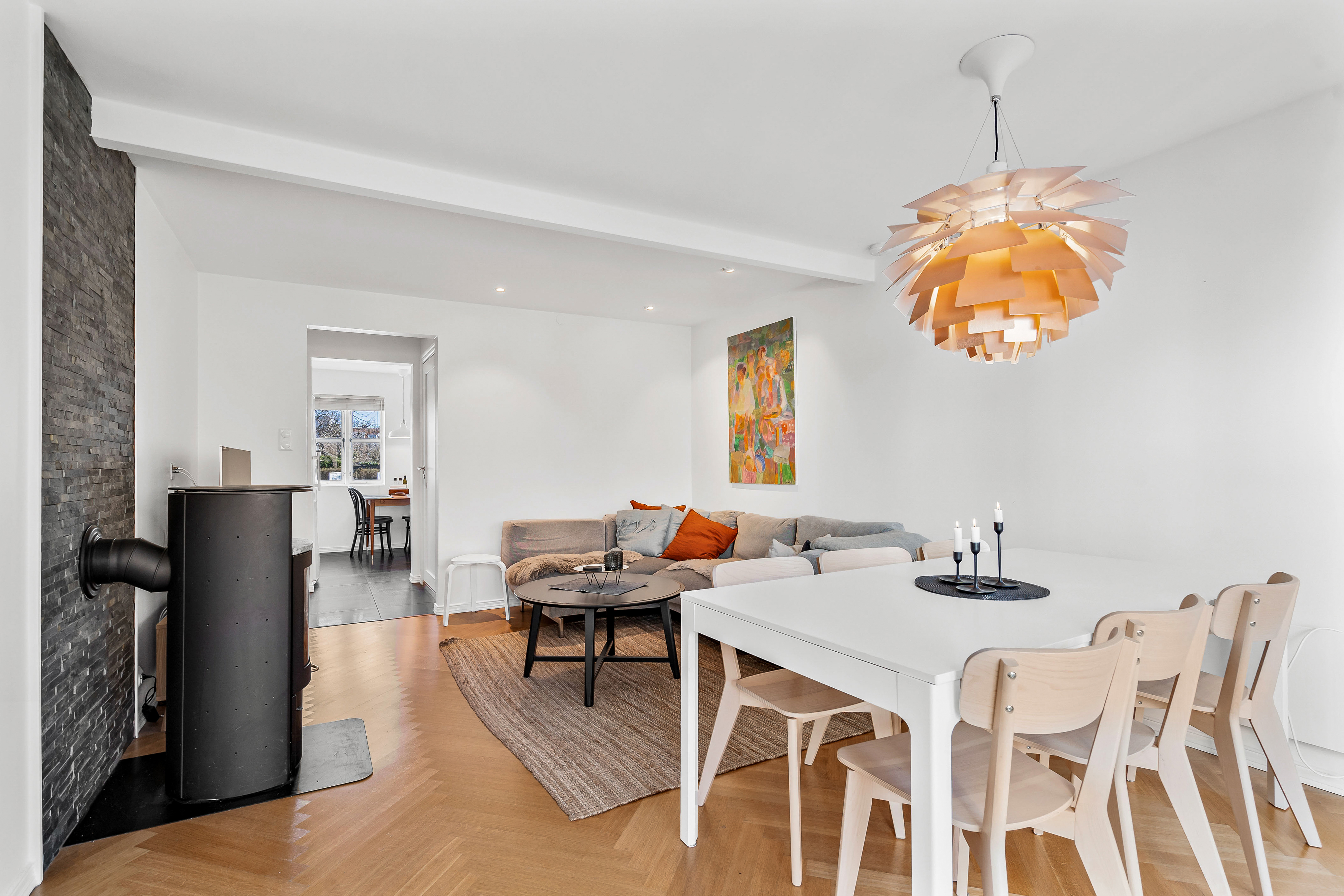 EDEN - Charming, Spacious & Central. Free Parking!