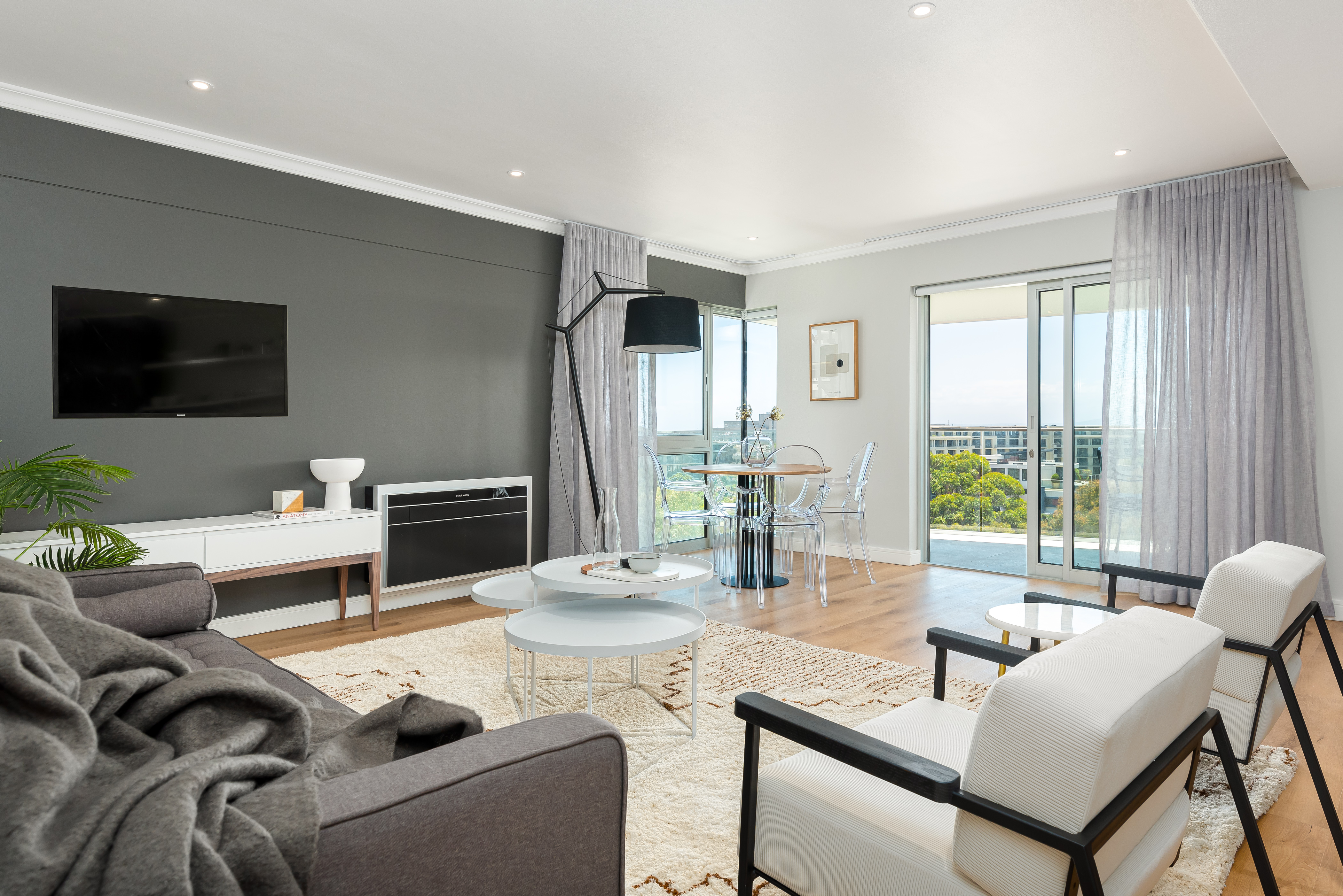 Point Break | Gorgeous 1 Bed | Balcony | Pool