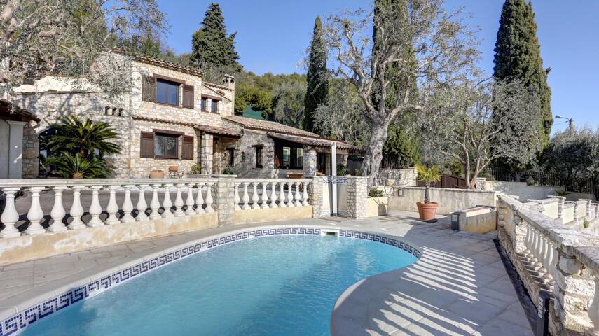 mas , sea view, renovated 400 meters from the village