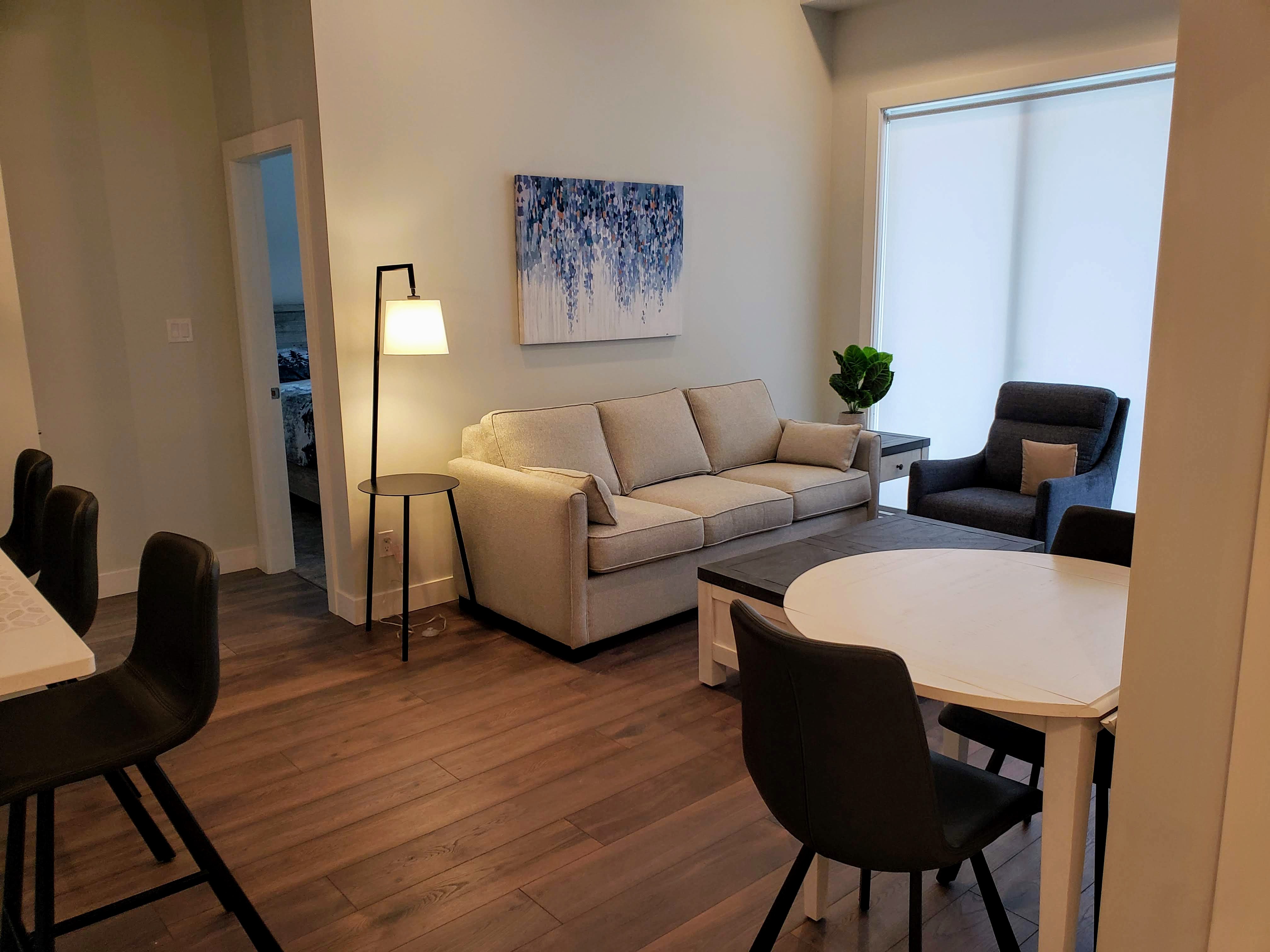 New and Modern 2 Bedroom Sun Peaks West Condo