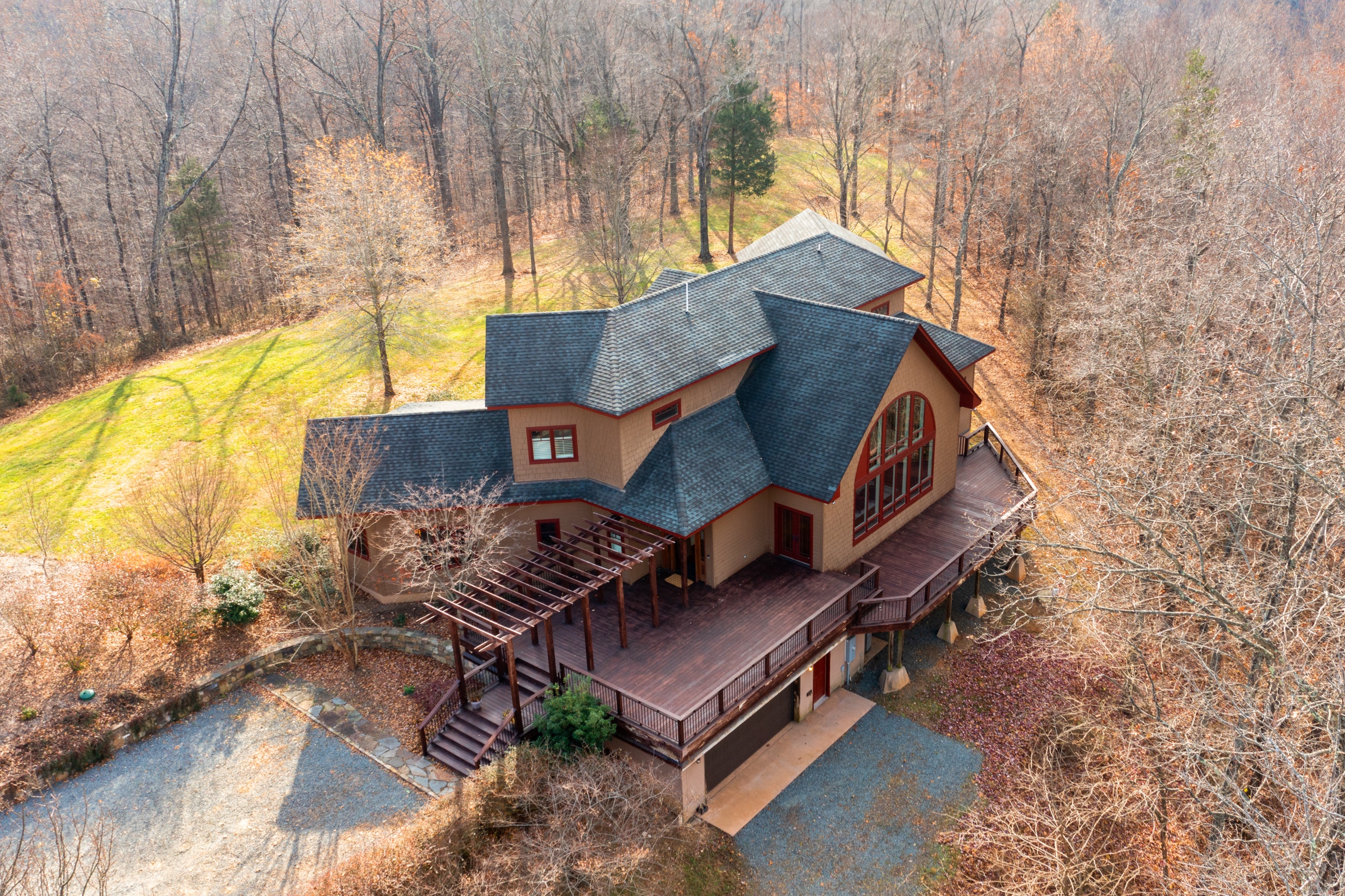 Graceland - A Magnificent Estate on 14 Acres