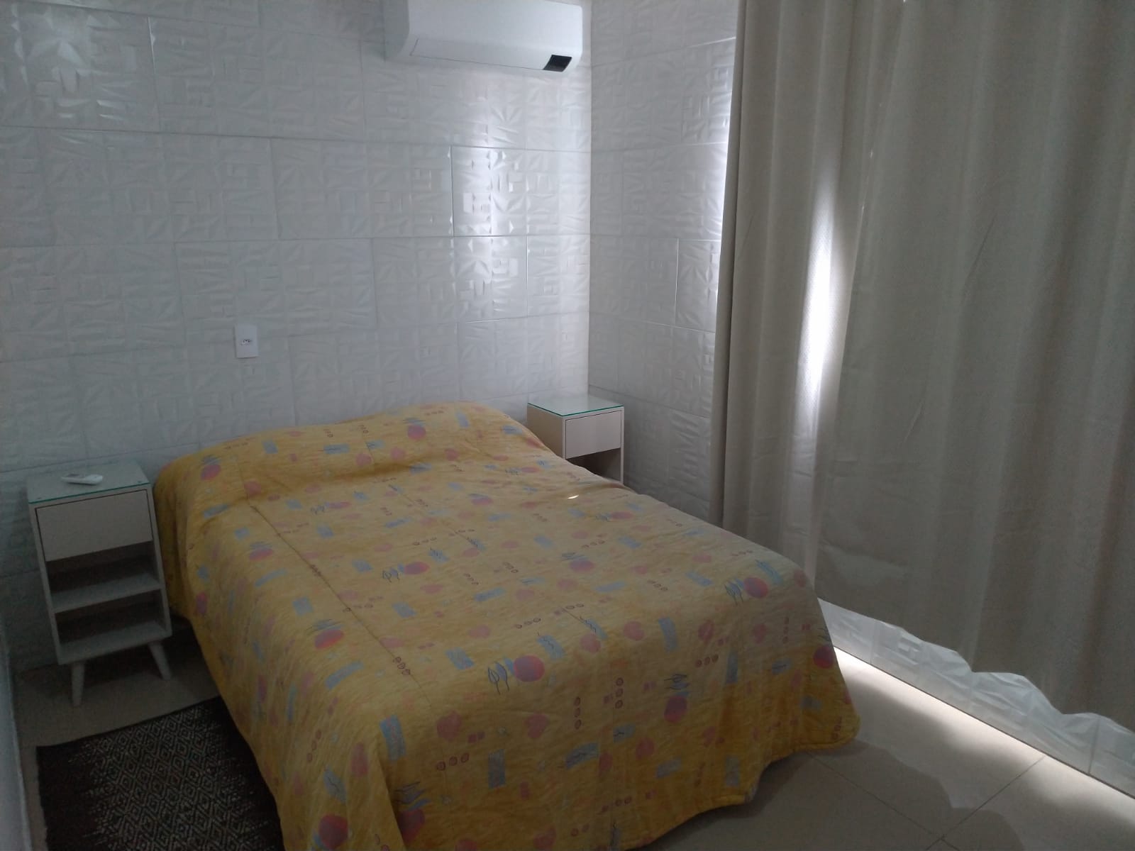 House in Camboriú with patio parking