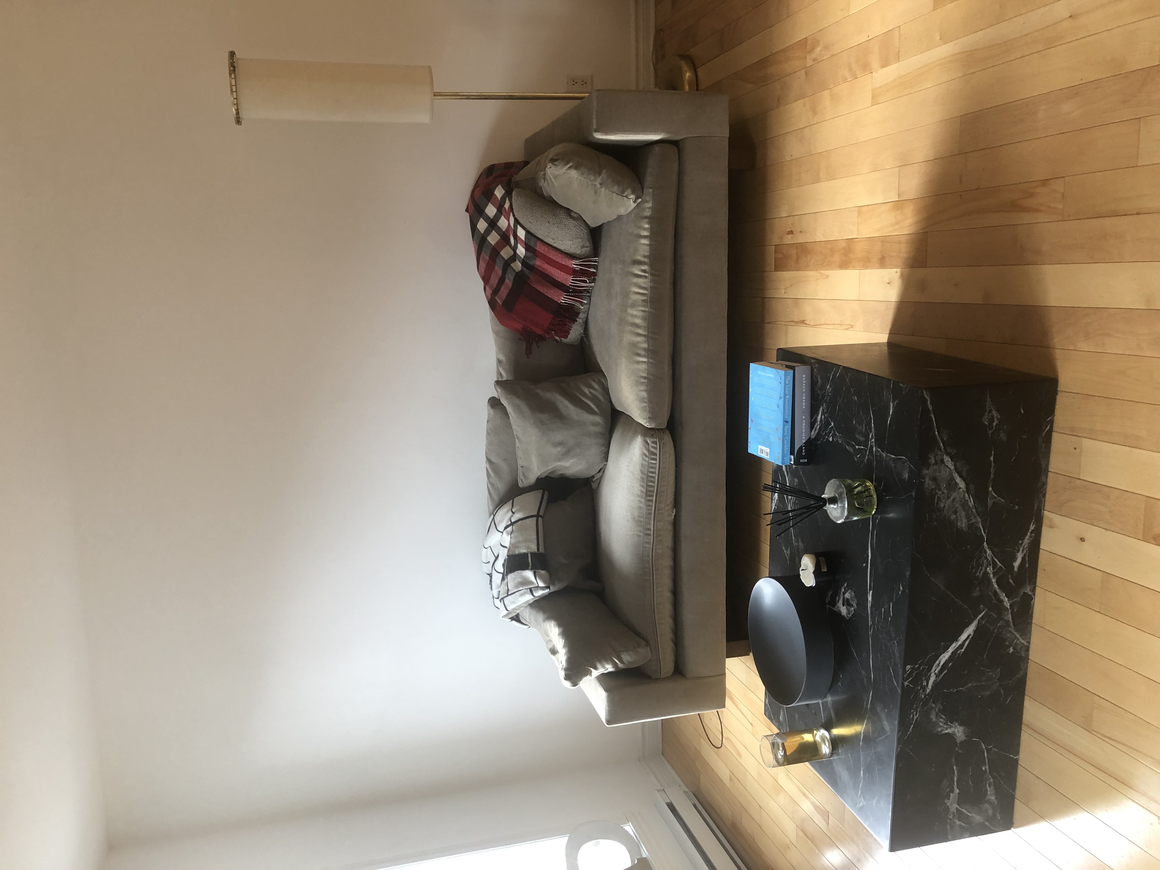 Lovely 2 bedroom in little burgandy