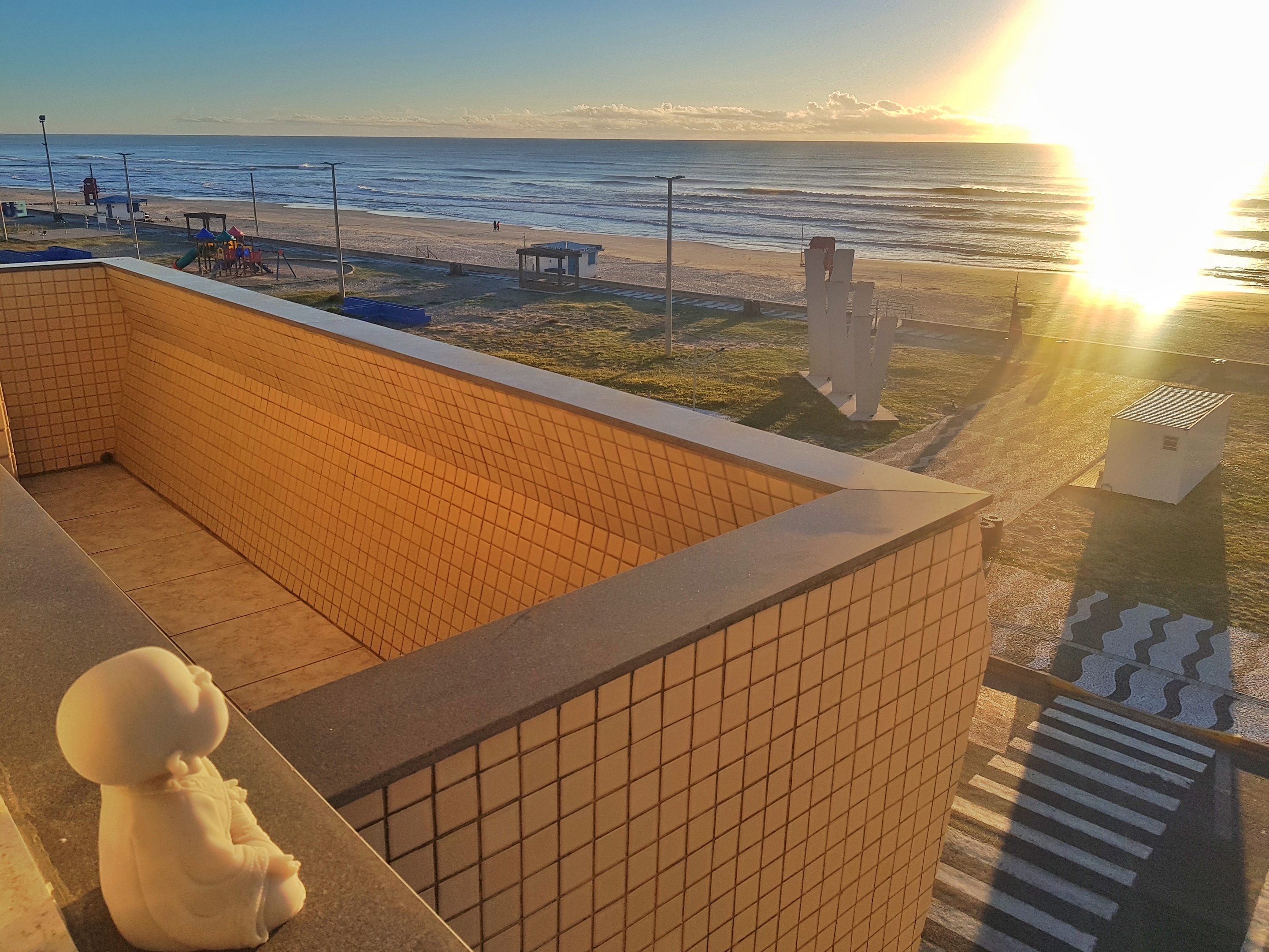 Amazing Balcony on the water Apt 3 Q