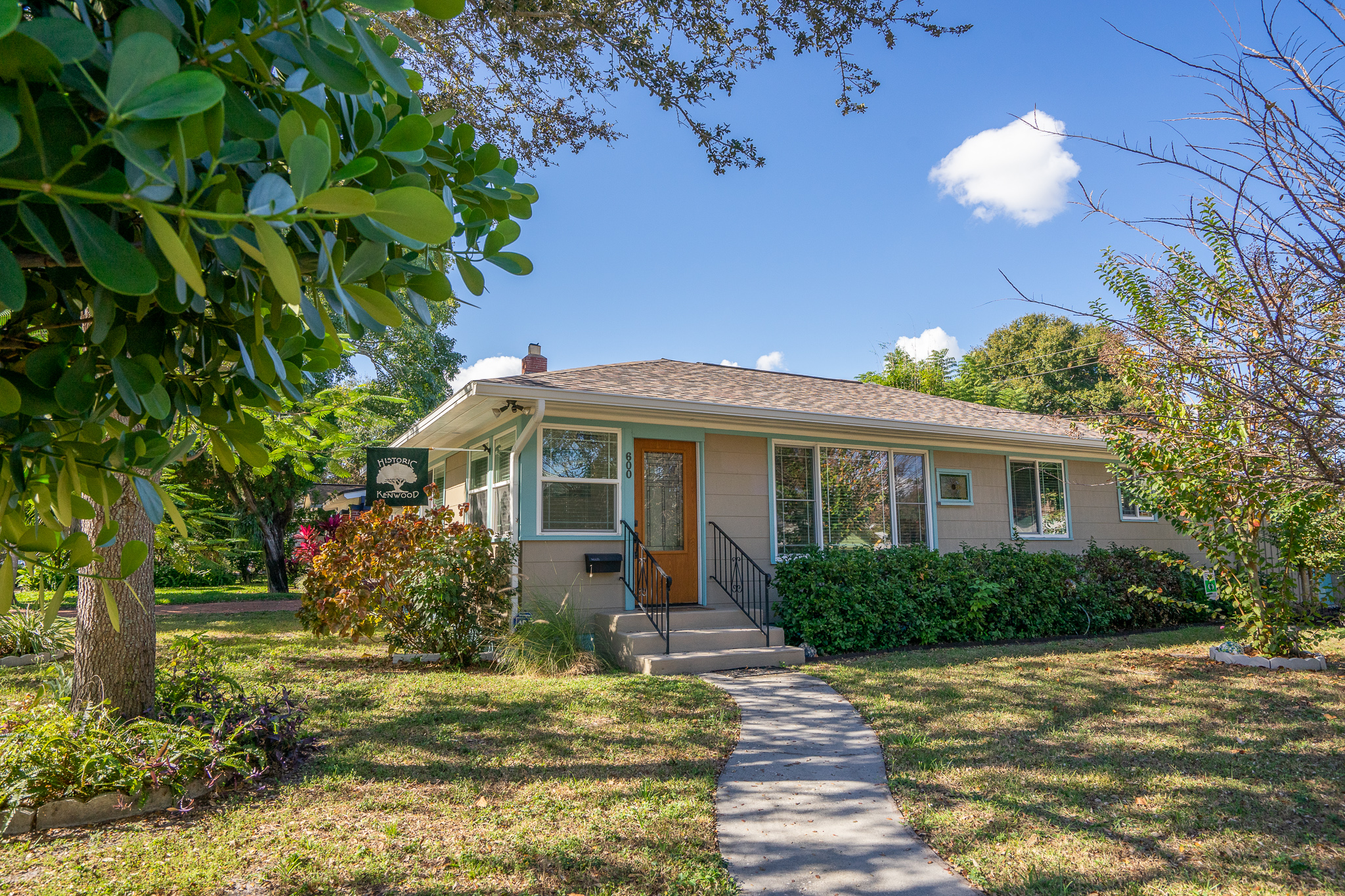 Lovely Bungalow in Historic Kenwood